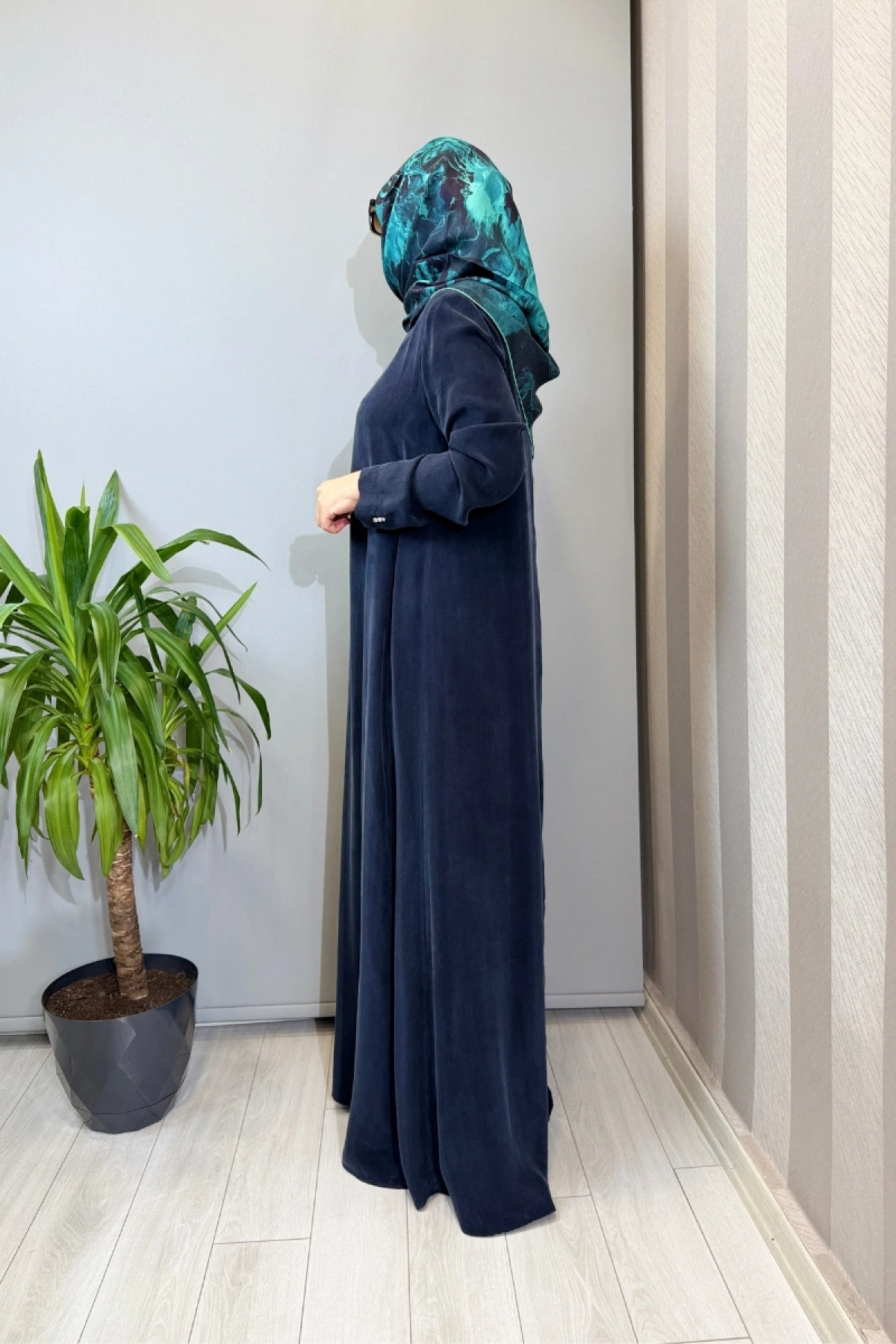 Miss Dalida Düz Renk Uzun Kollu Cupro Elbise Lacivert T26Y-4008