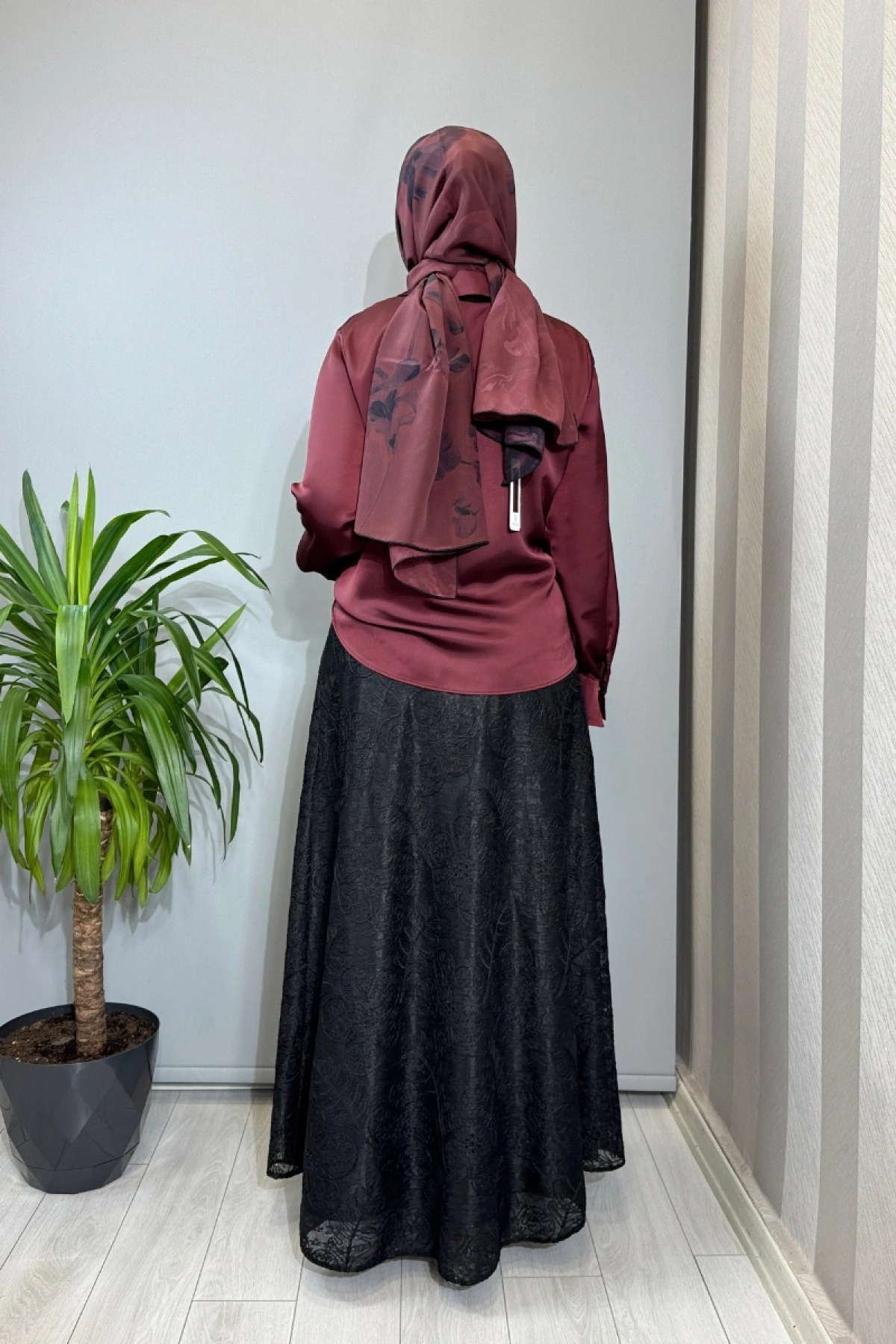 Clande Güpürlü Etek Siyah 2601-2000