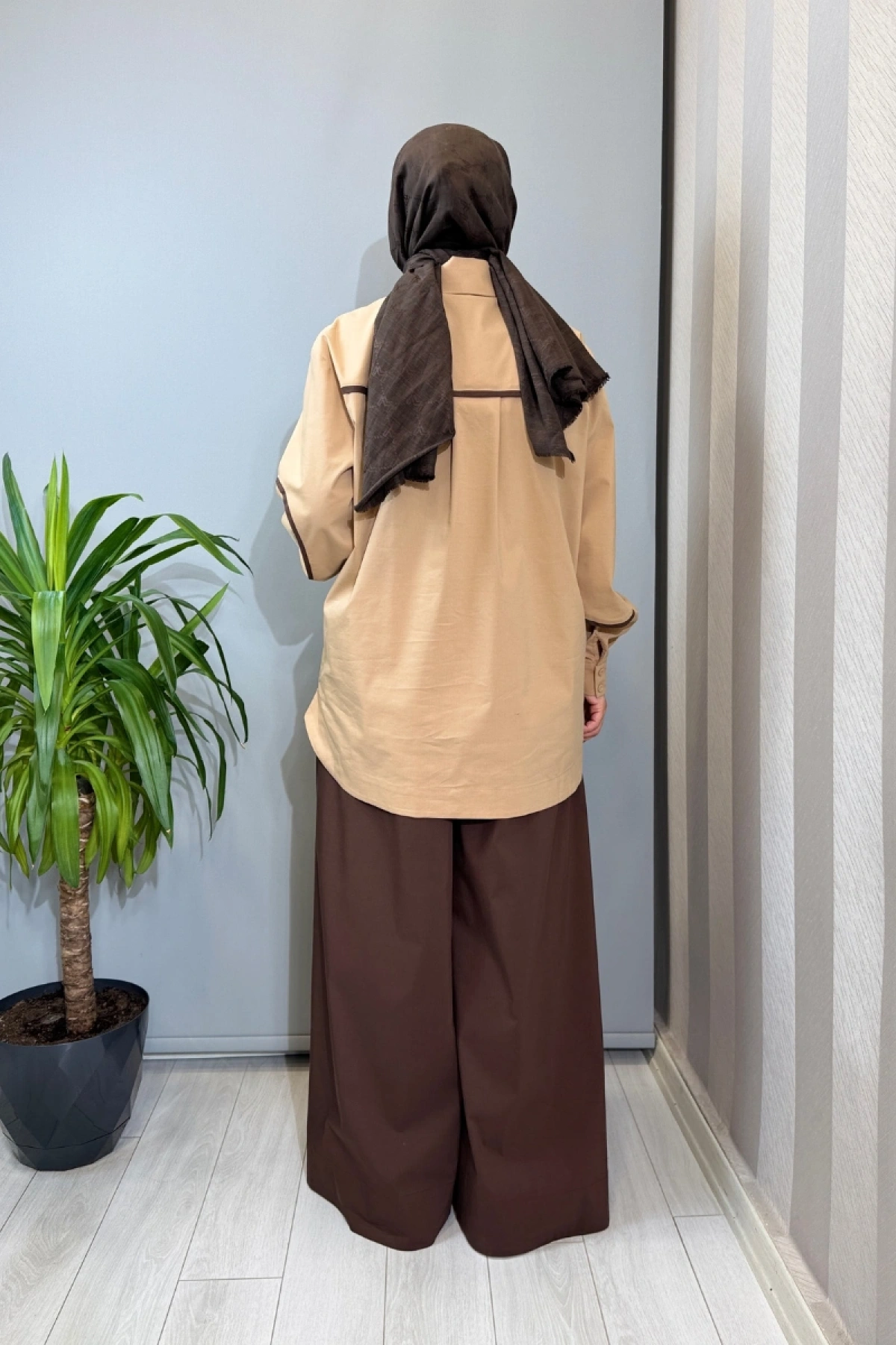 Clande Biye Detaylı Koton Gömlek Vizon 2601-3023