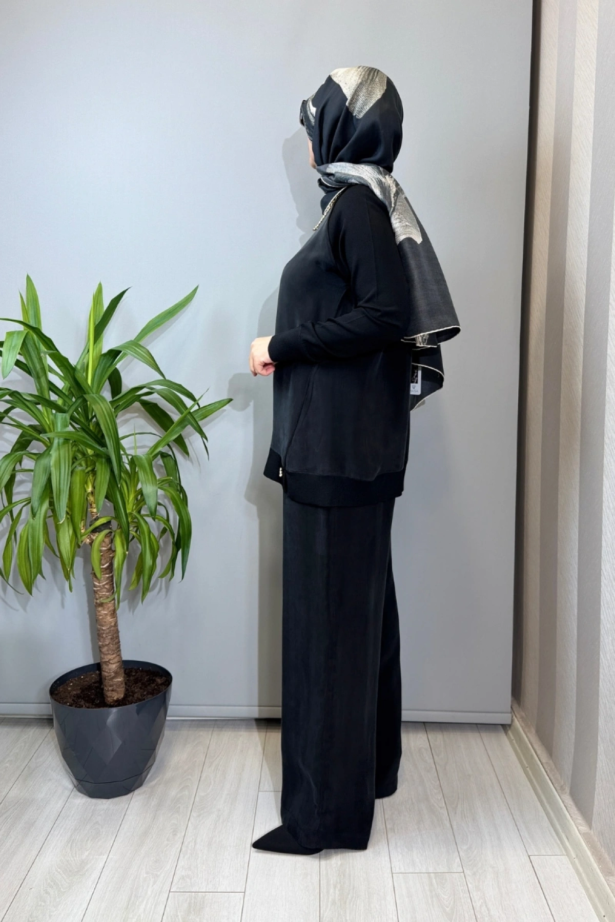 Miss Dalida Ön Kısmı Cupro Tunik Siyah T26Y-6010