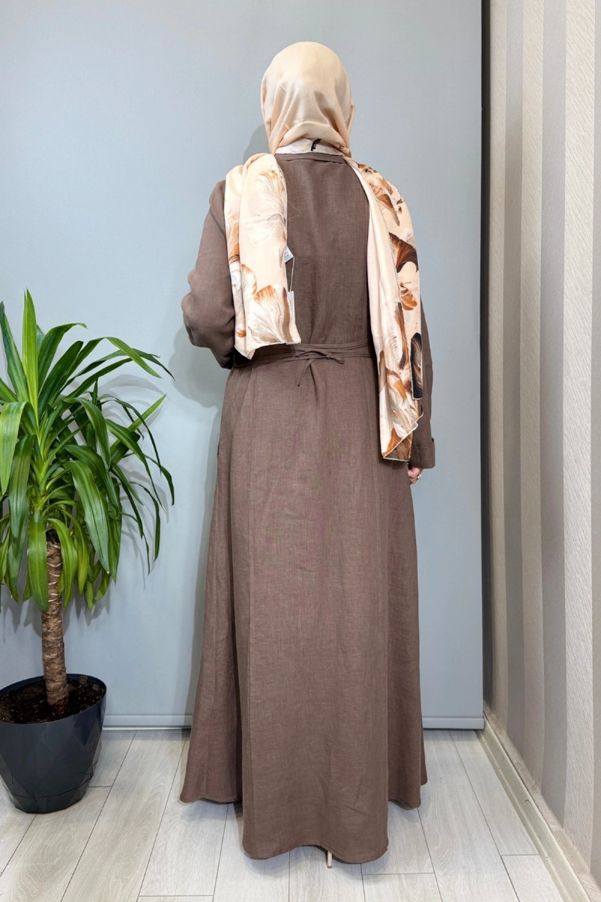 Clande Delik İşi Detaylı Keten Elbise Kahve 2601-5056