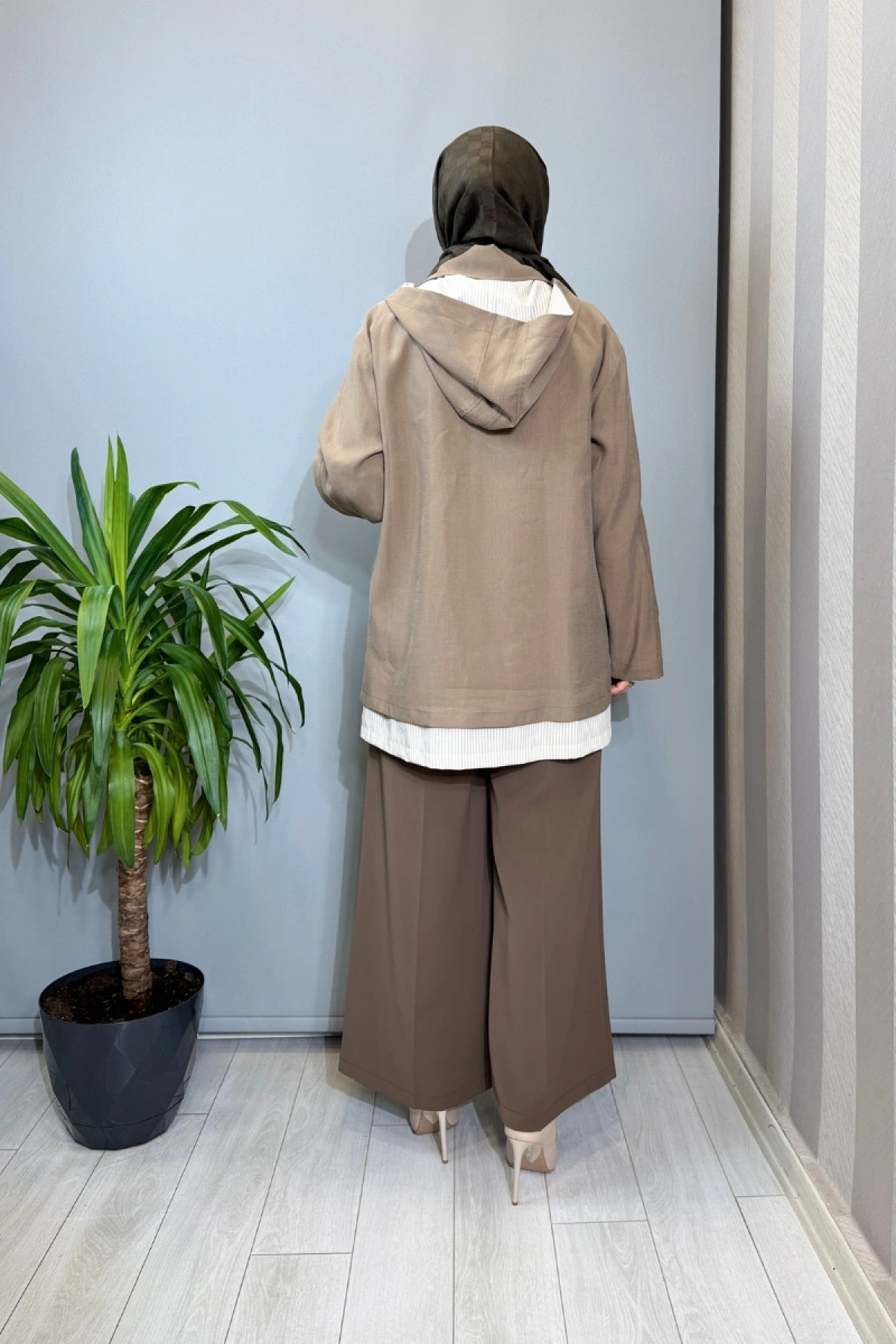 Ghisa Kirpi Aksesuar Detaylı Ceket Vizon 3610C3299