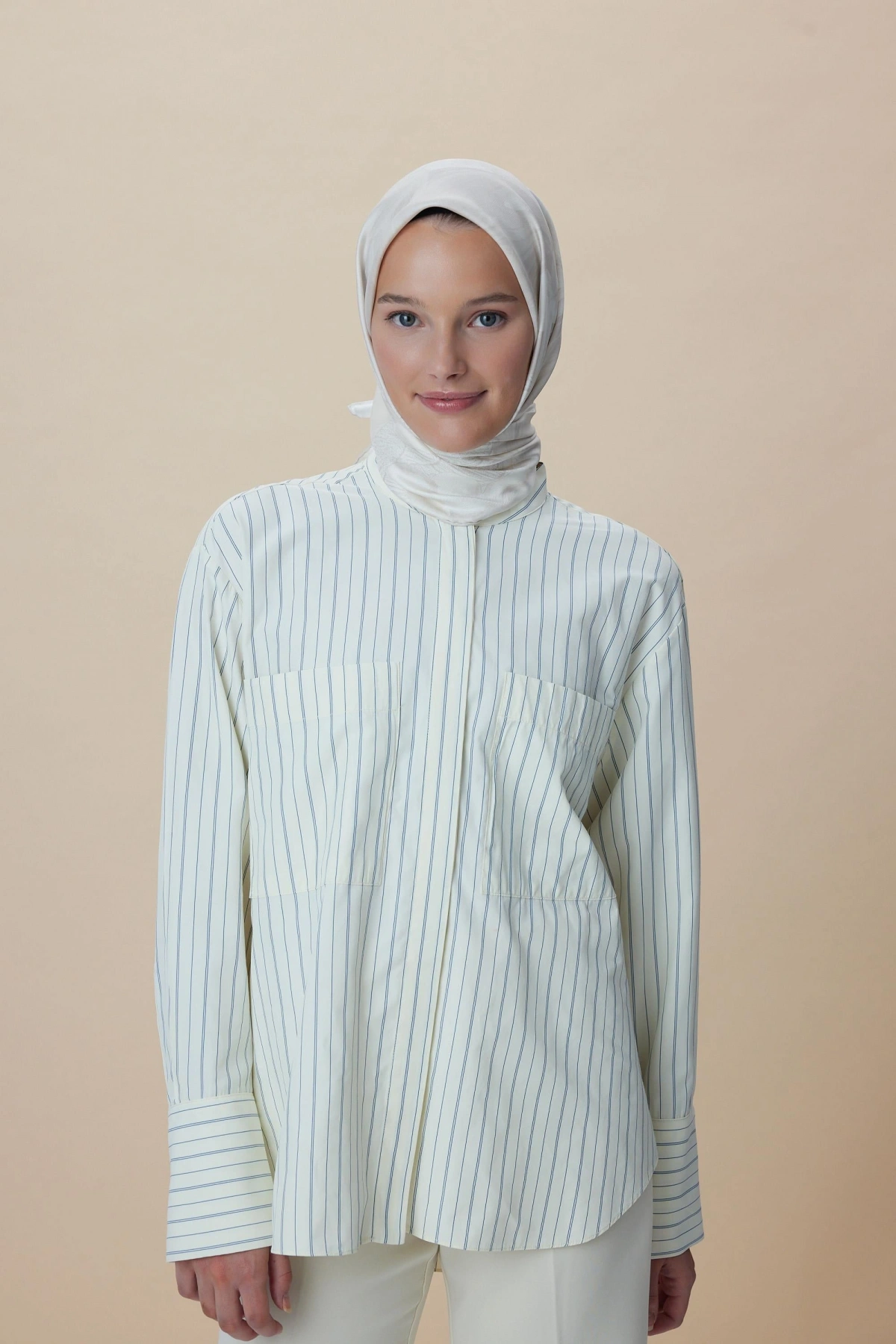 Maisa NÜVE TİVİL İPEK EŞARP 90*90 CM - AÇIK BEJ