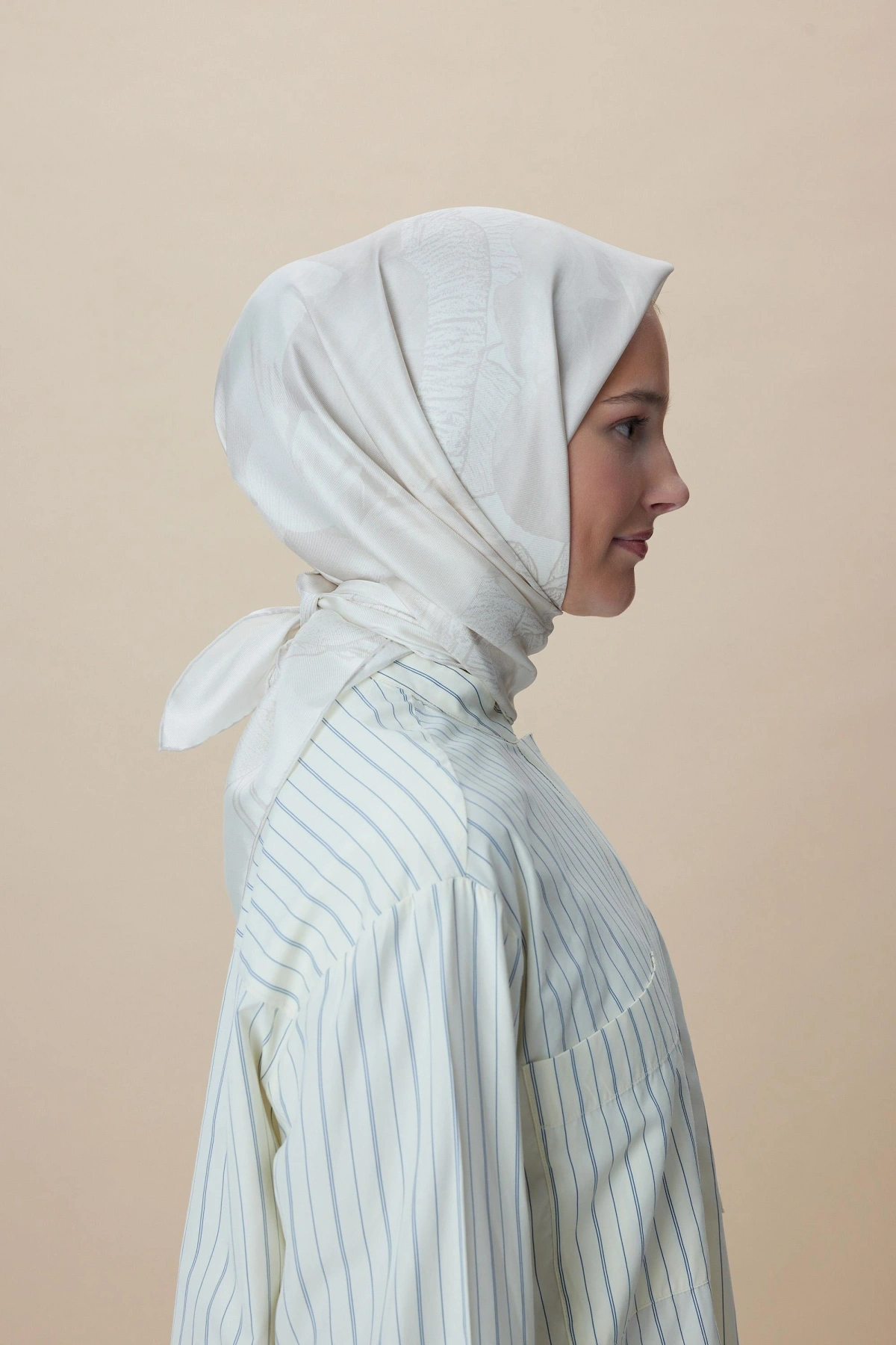 Maisa NÜVE TİVİL İPEK EŞARP 90*90 CM - AÇIK BEJ