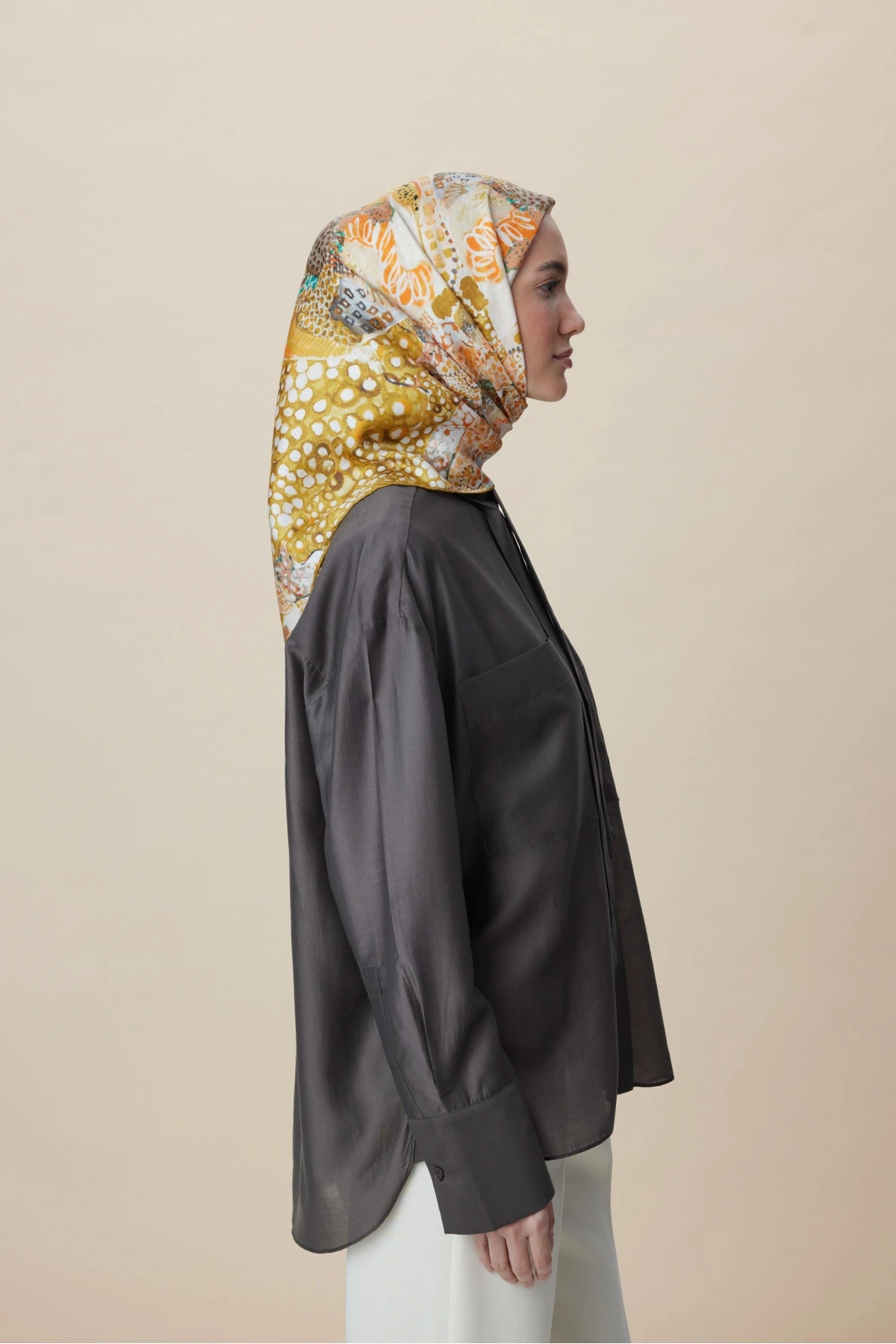 Maisa RENGİN TİVİL İPEK EŞARP 90*90 CM - YAĞ YEŞİLİ