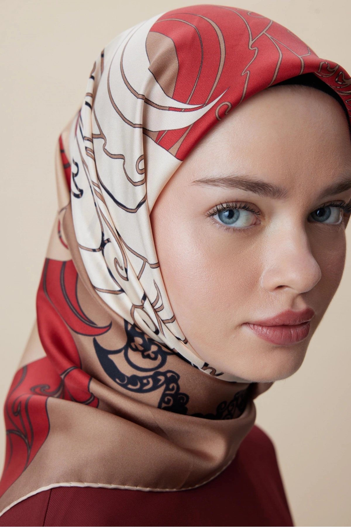 Maisa SAFİ TİVİL İPEK EŞARP 90*90 CM - CAMEL