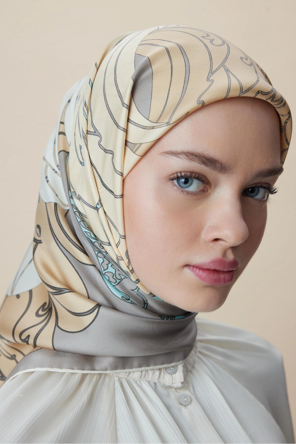 Maisa SAFİ TİVİL İPEK EŞARP 90*90 CM - GRİ