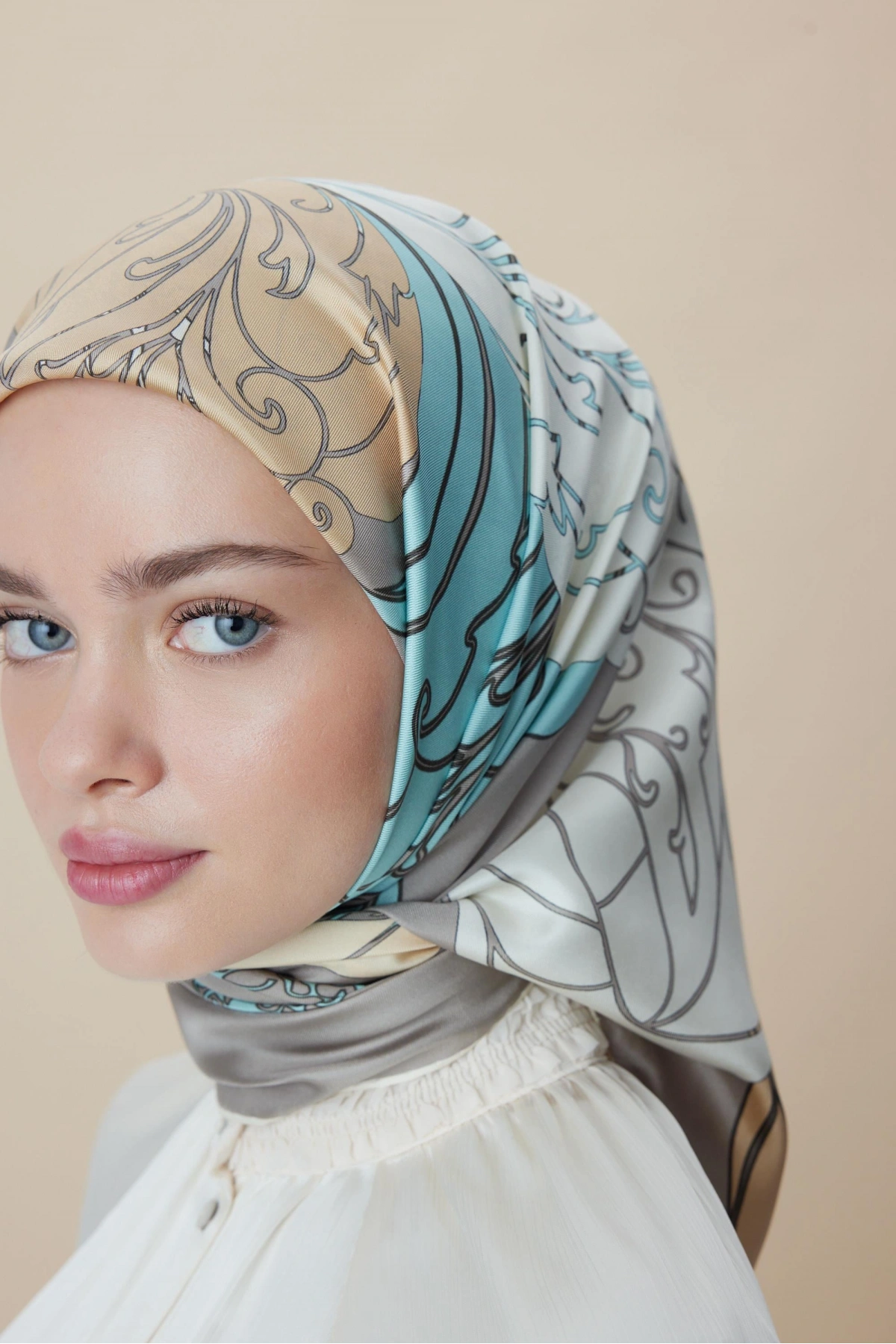 Maisa SAFİ TİVİL İPEK EŞARP 90*90 CM - GRİ