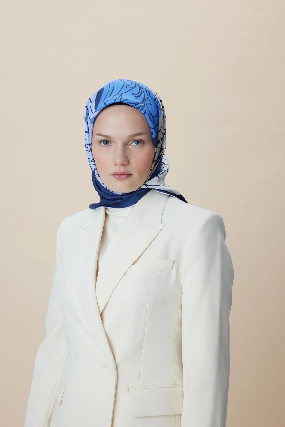 Maisa SAFİ TİVİL İPEK EŞARP 90*90 CM - LACİVERT