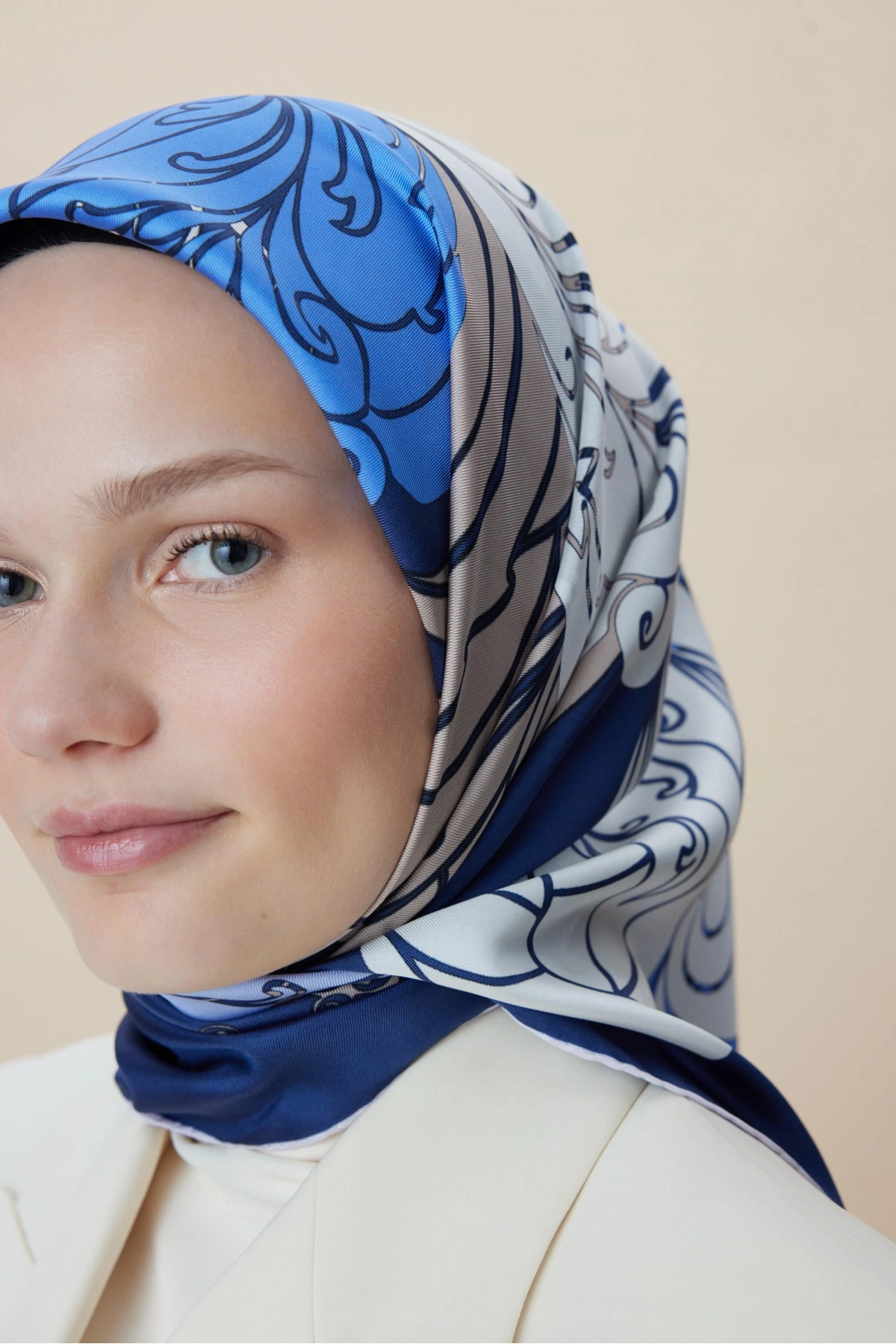 Maisa SAFİ TİVİL İPEK EŞARP 90*90 CM - LACİVERT