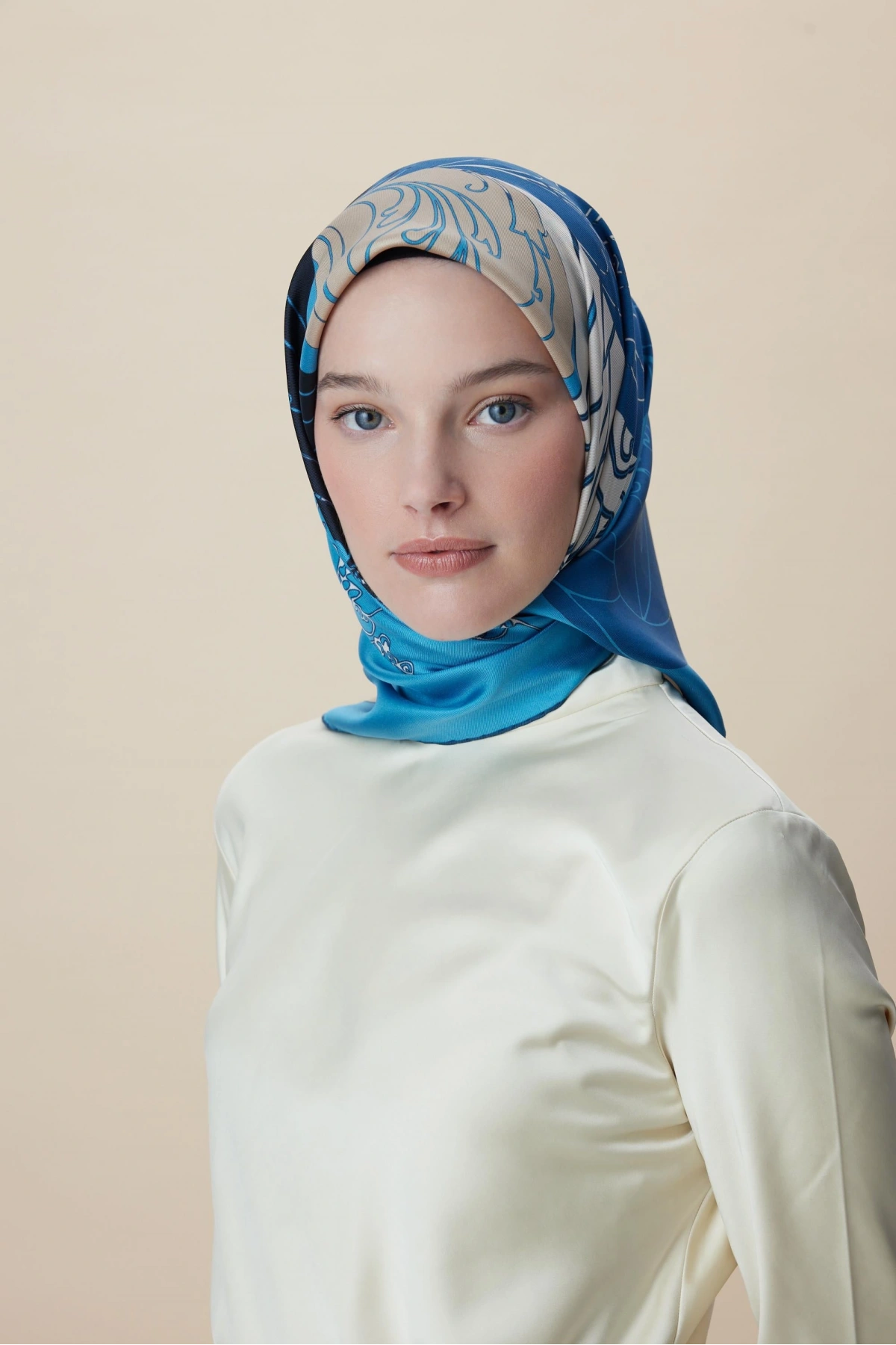 Maisa SAFİ TİVİL İPEK EŞARP 90*90 CM - MAVİ