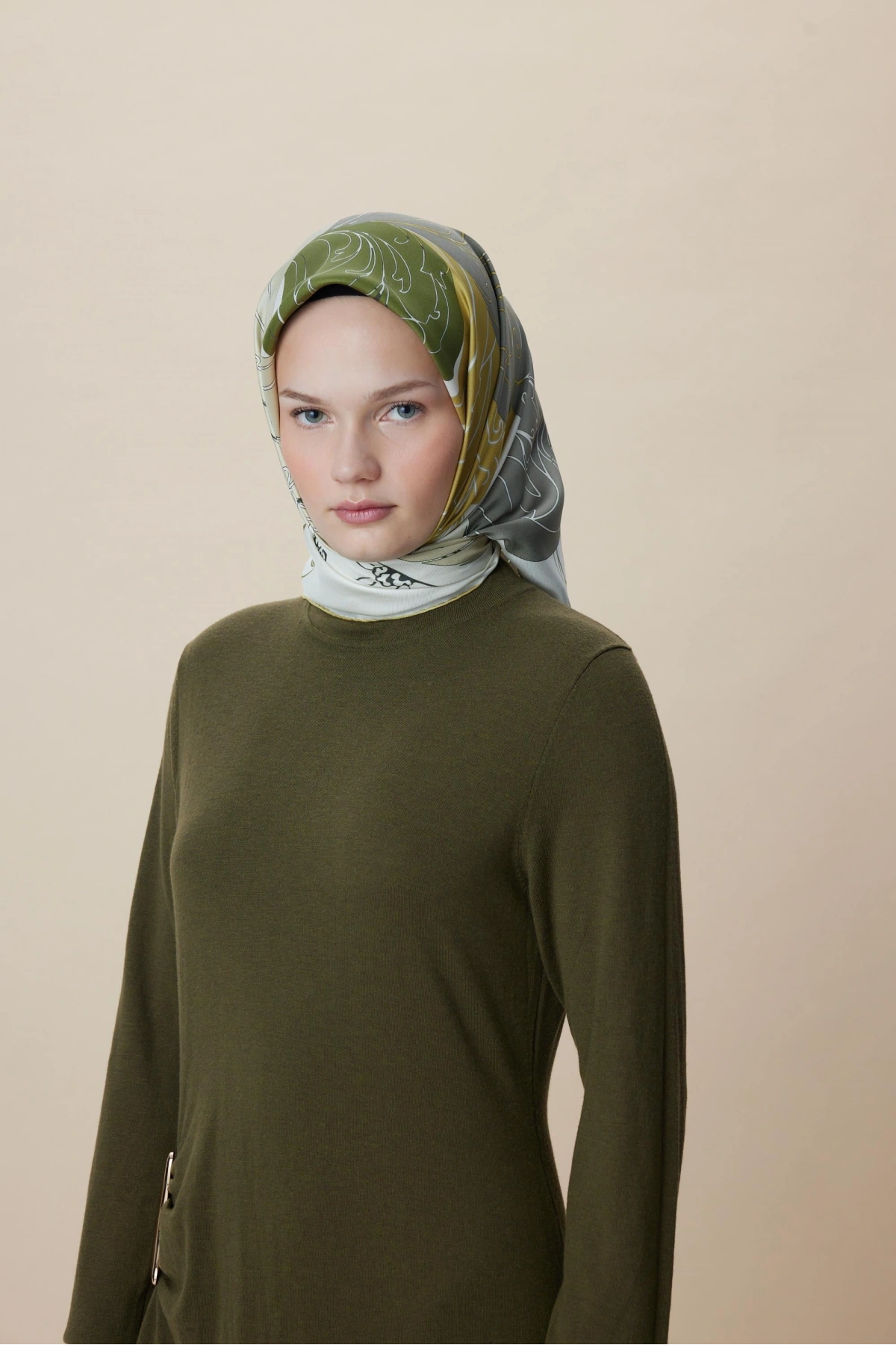 Maisa SAFİ TİVİL İPEK EŞARP 90*90 CM - YEŞİL