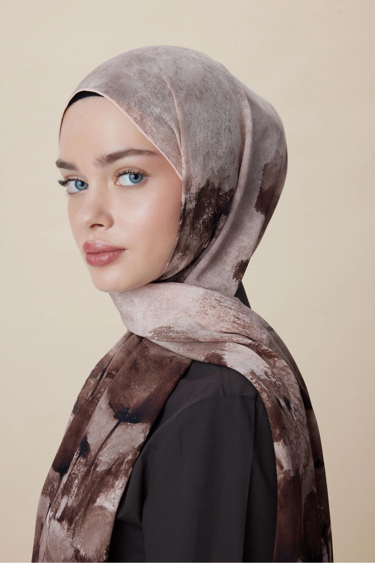 Maisa GELİNCİK KREP İPEK ŞAL 70*190 CM - KUM