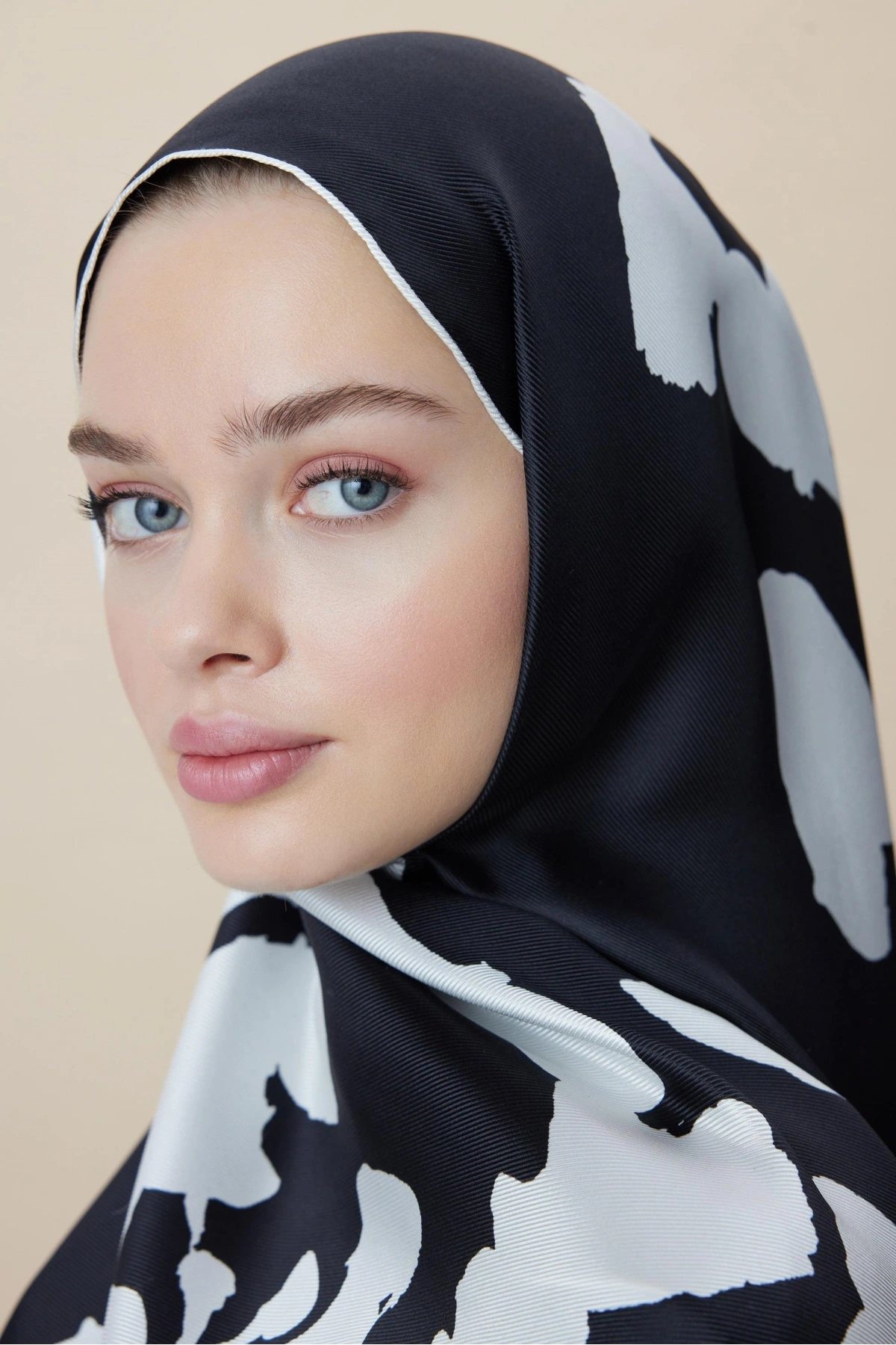 Maisa FARAH MULBERRY İPEK ŞAL 70*190 - K.BEYAZ