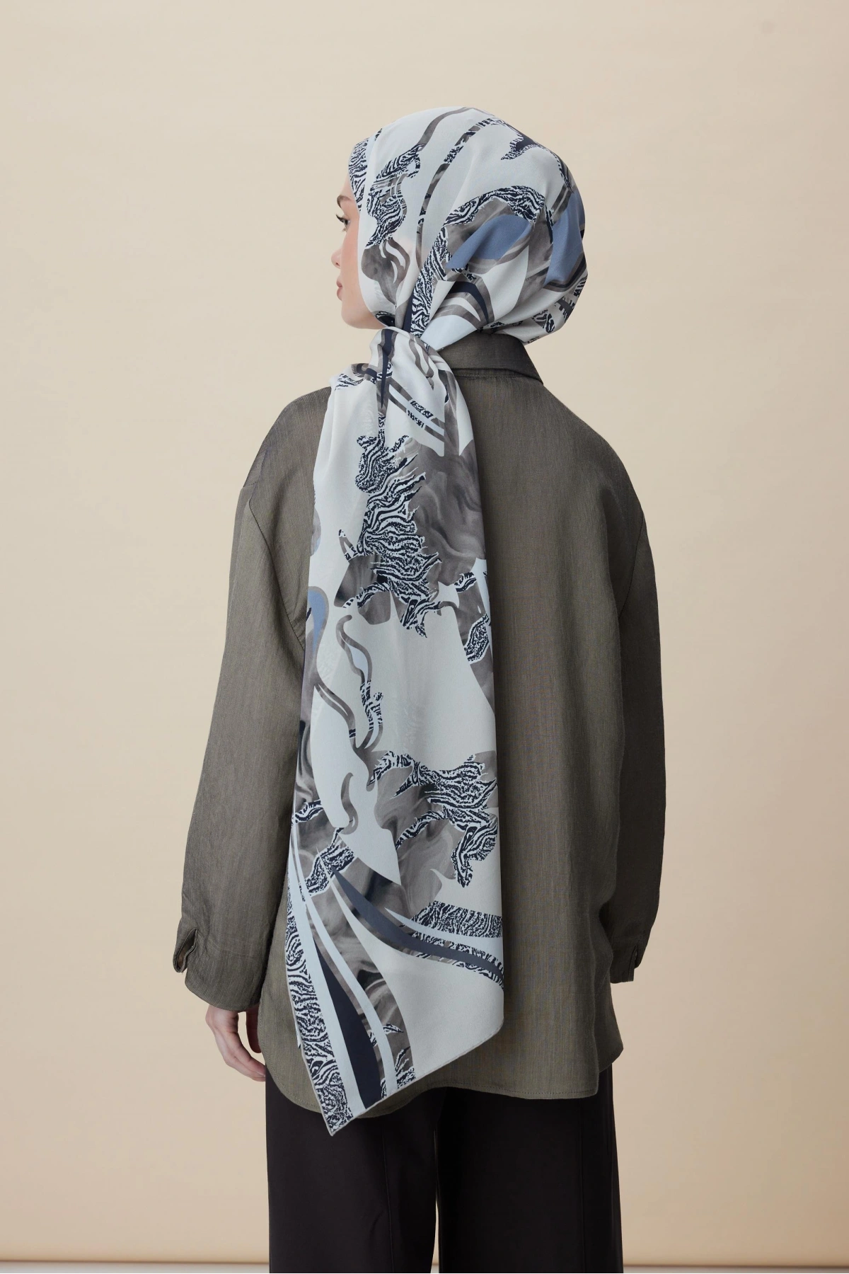 Maisa AYÇIL KREP İPEK ŞAL 70*190 CM - GRİ