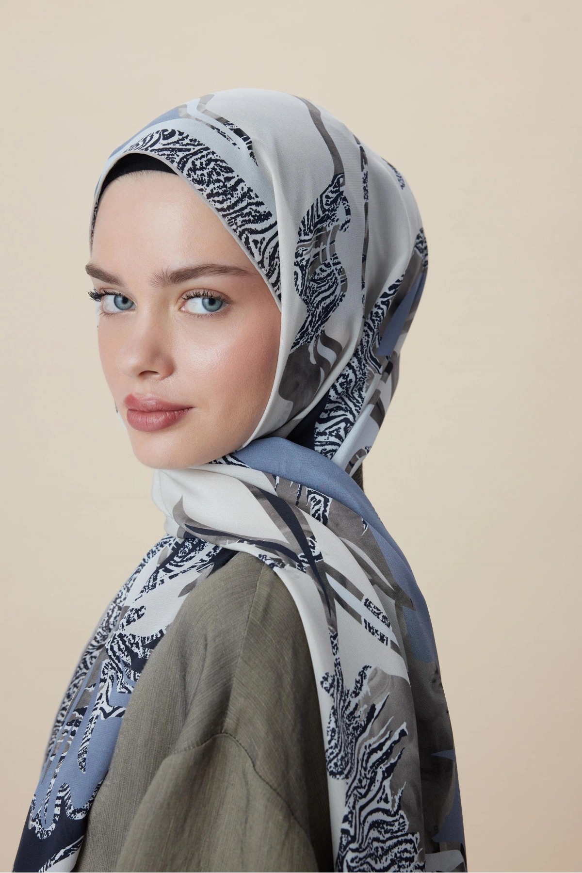 Maisa AYÇIL KREP İPEK ŞAL 70*190 CM - GRİ