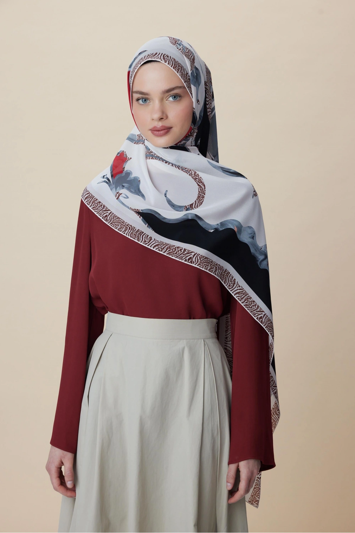 Maisa AYÇIL KREP İPEK ŞAL 70*190 CM - KIRMIZI