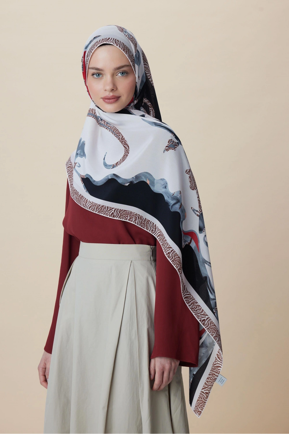 Maisa AYÇIL KREP İPEK ŞAL 70*190 CM - KIRMIZI