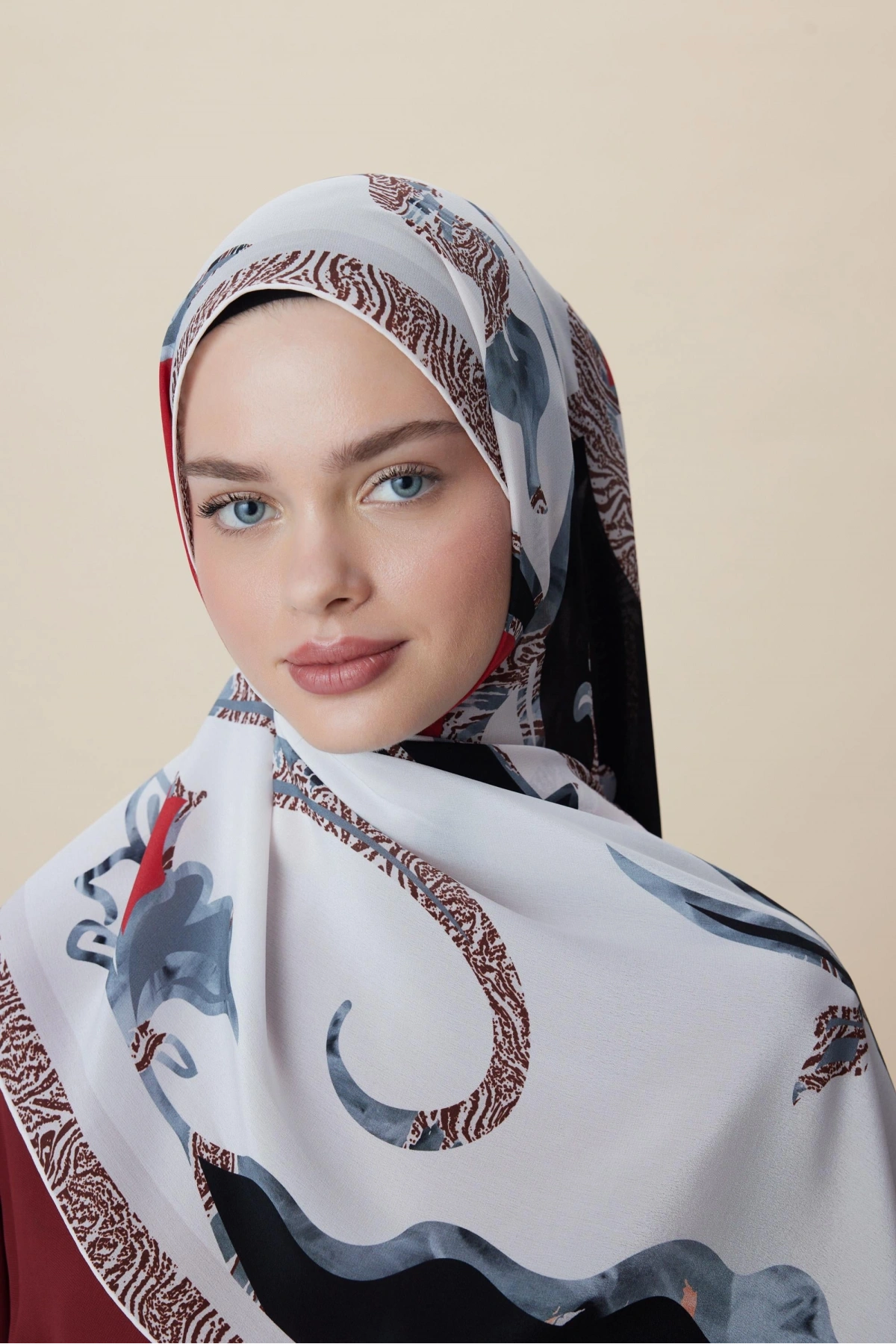 Maisa AYÇIL KREP İPEK ŞAL 70*190 CM - KIRMIZI