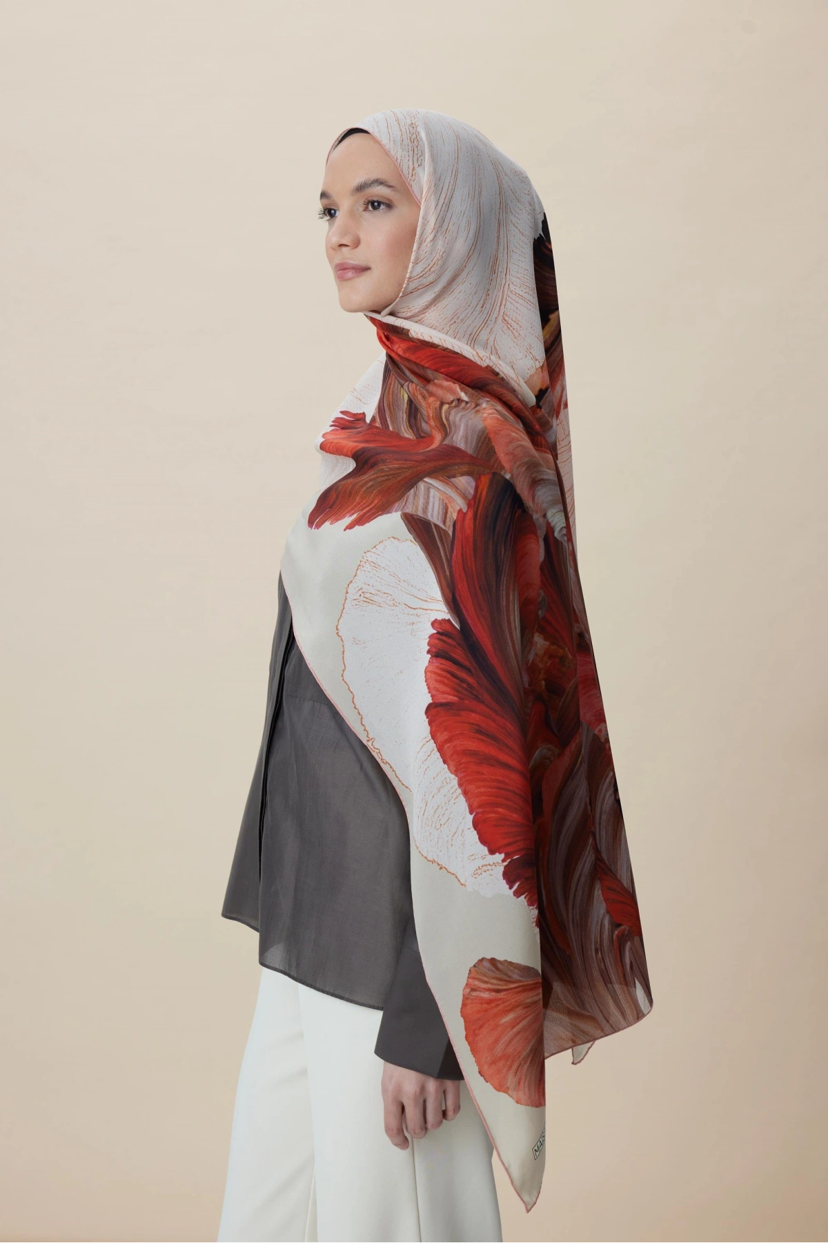 Maisa YAKAMOZ KREP İPEK ŞAL 70*190 CM - NAR ÇİÇEĞİ