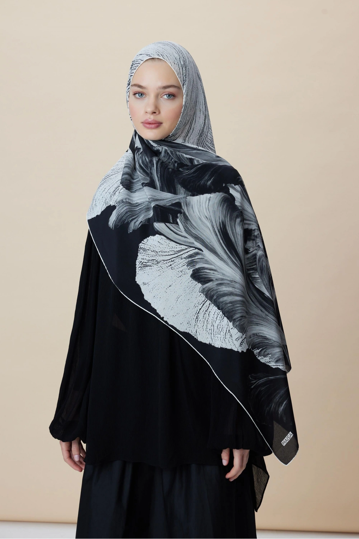 Maisa YAKAMOZ KREP İPEK ŞAL 70*190 CM - SİYAH