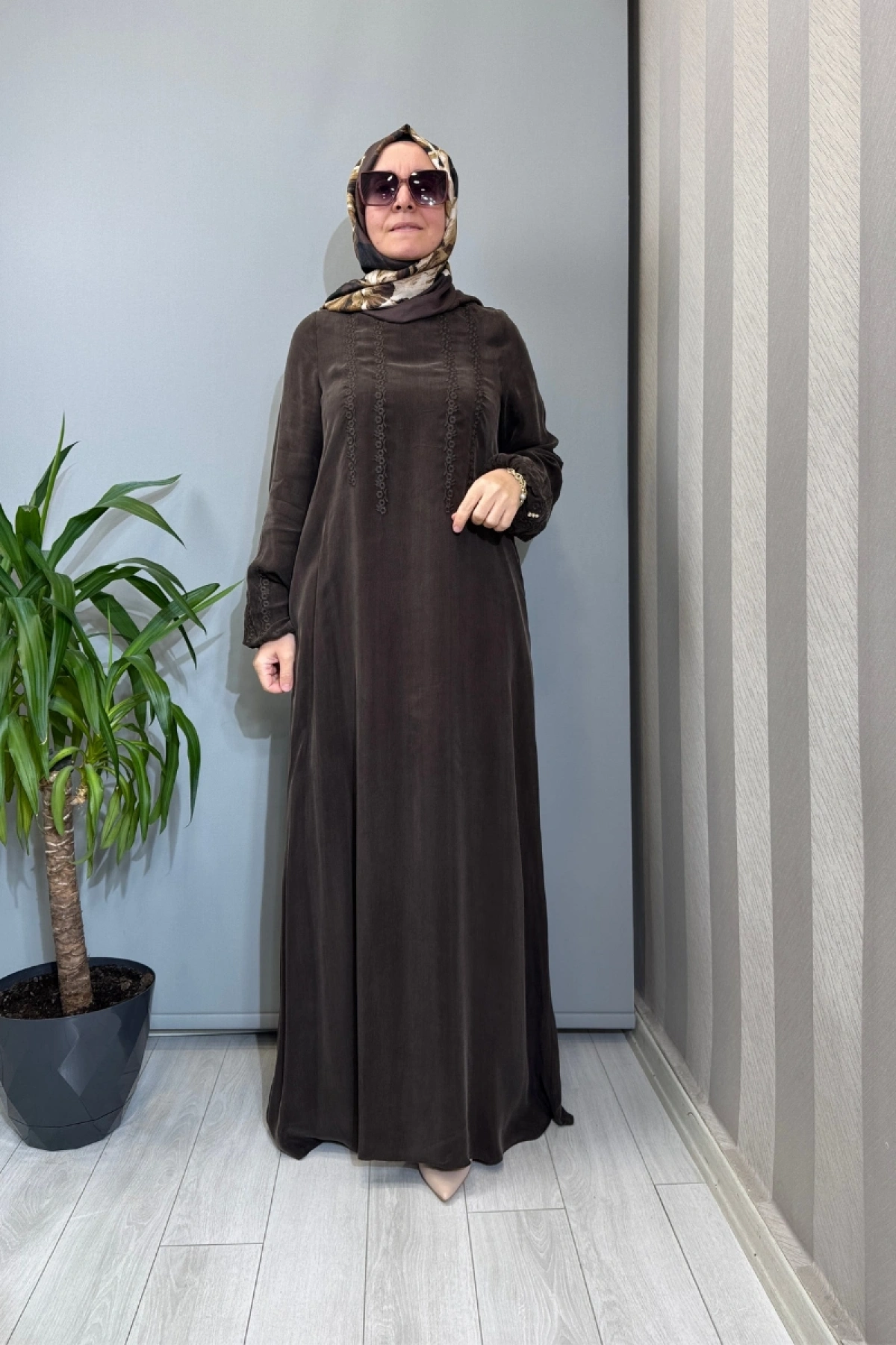 Miss Dalida Nakış Detaylı Elbise Kahve T26Y-4015