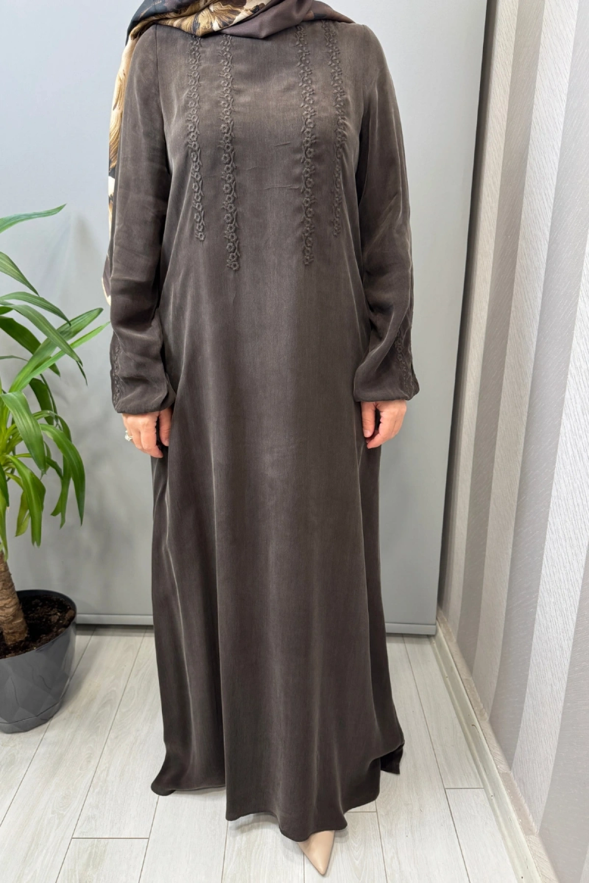 Miss Dalida Nakış Detaylı Elbise Kahve T26Y-4015