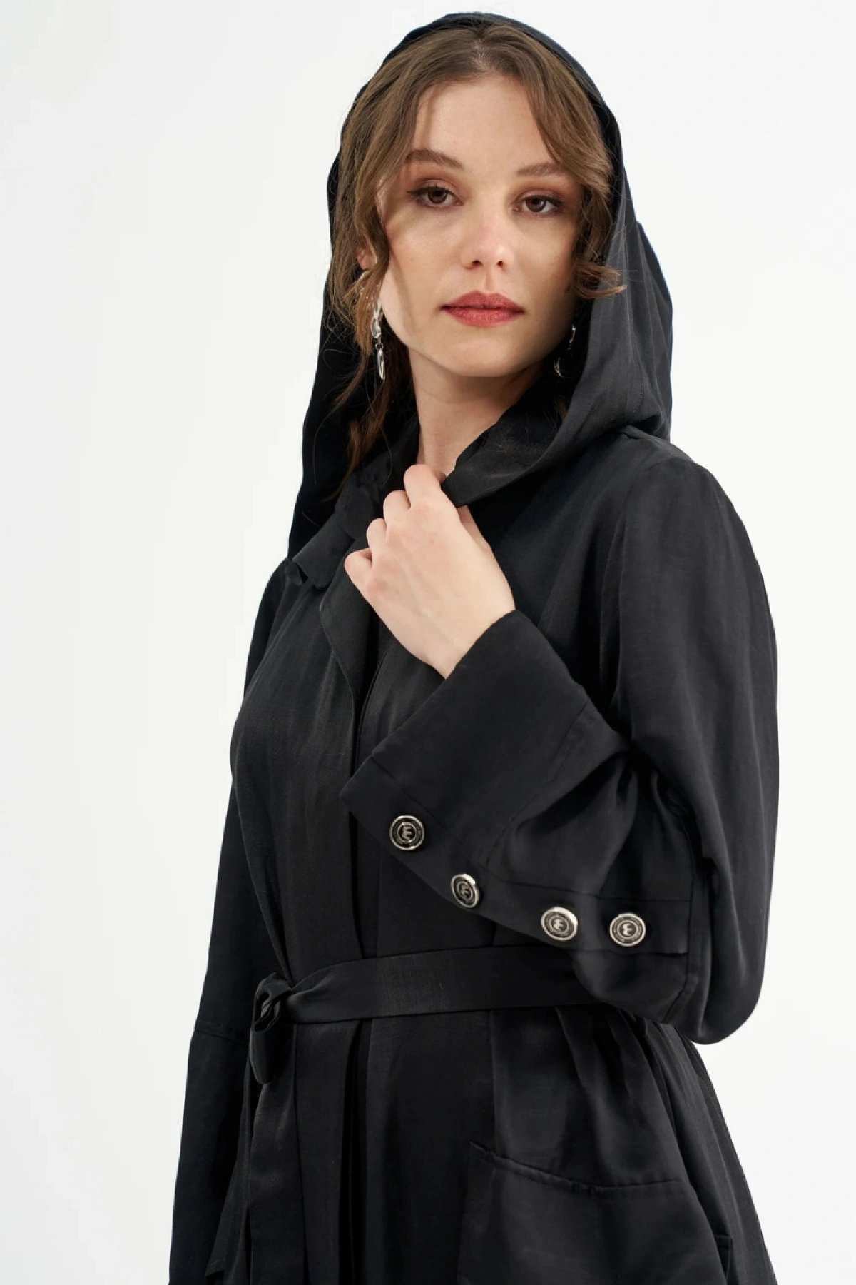 Misswhence Cep Detaylı Kapüşonlu Keten Pardesü Siyah 39504