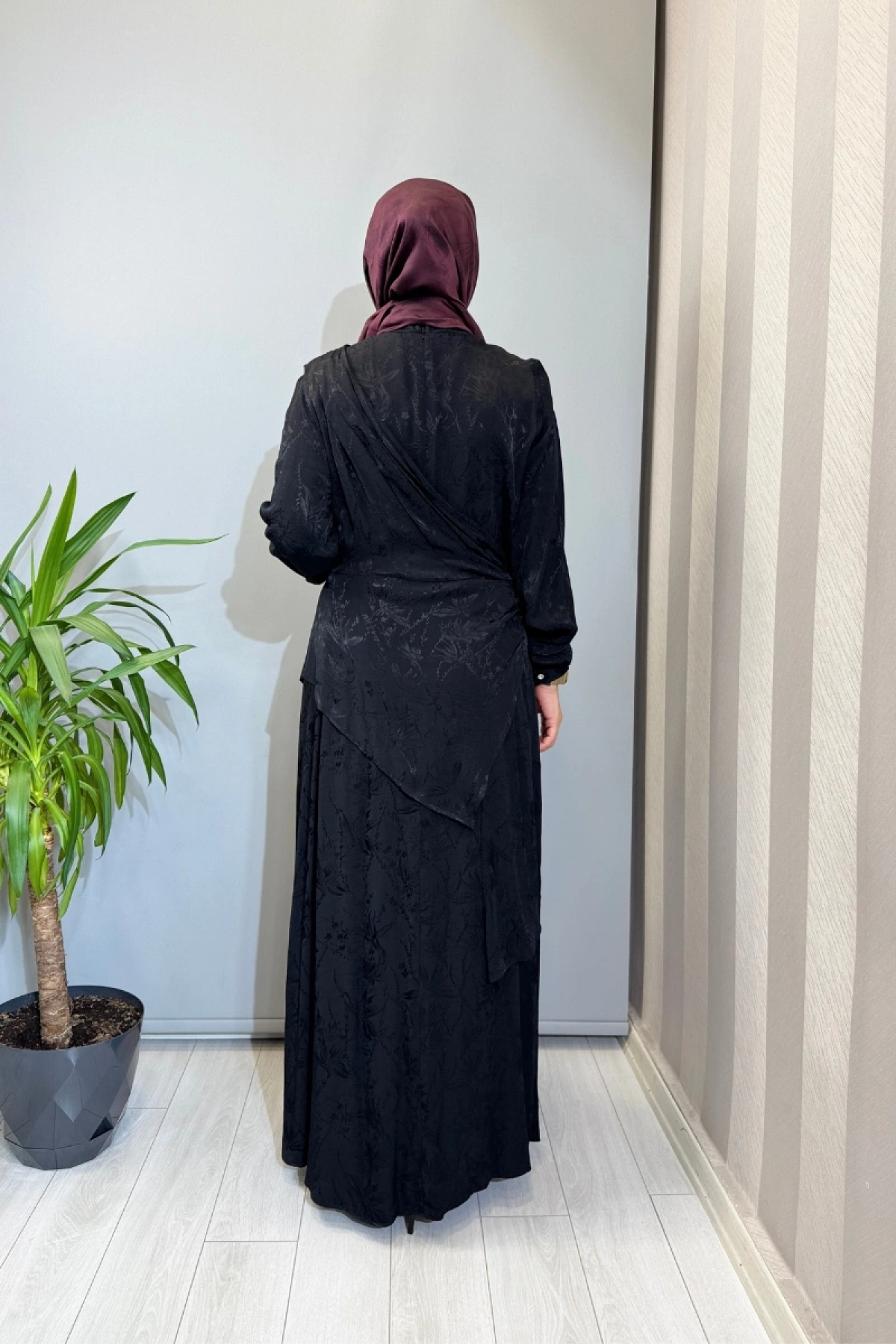 Almarwah Tek Omuz Yelek Detaylı Elbise Siyah 905008