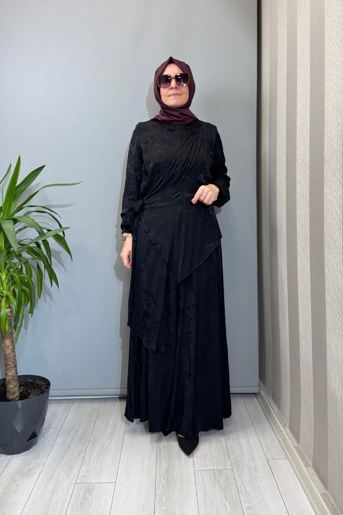 Almarwah Tek Omuz Yelek Detaylı Elbise Siyah 905008