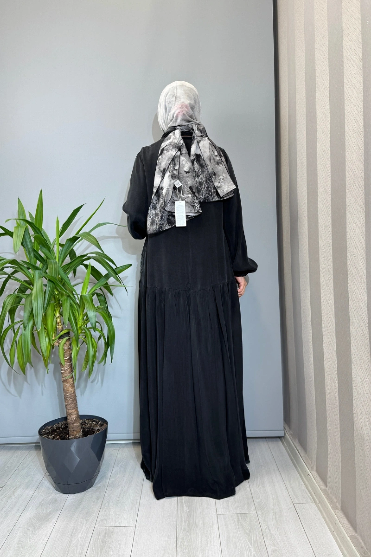 Misswhence Nakış ve Şal Detaylı Cupro İpek Elbise Siyah 39820