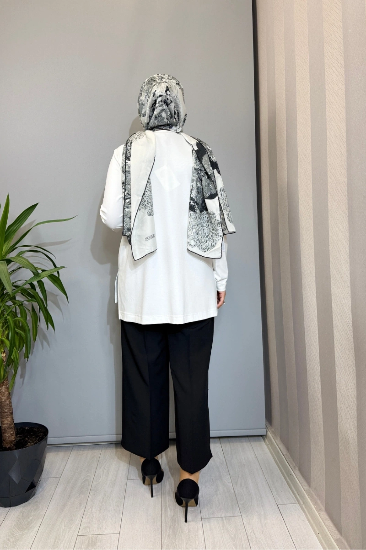 Almarwah Tunik Ekru 102225