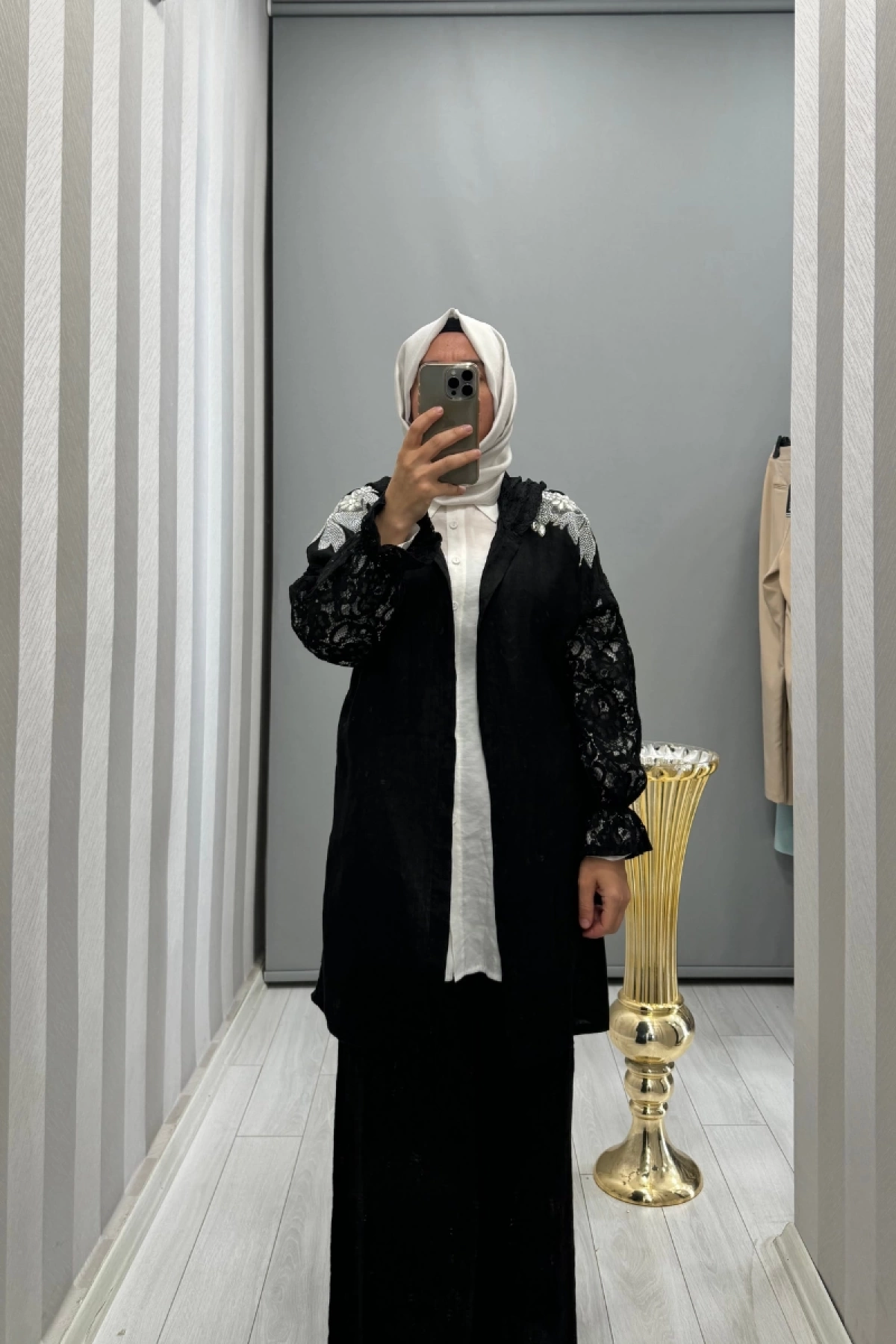 Dressing Room İthal Dantel ve Taş Detaylı Kapüşonlu Ceket Siyah Y71882