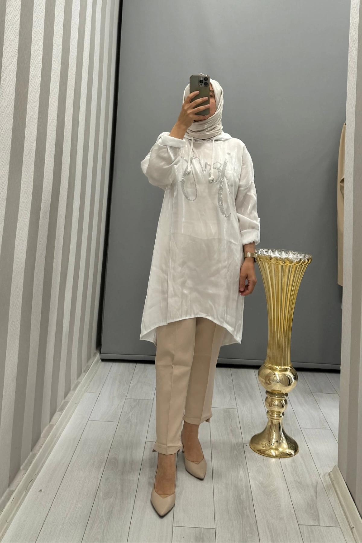 Dressing Room İthal Taş Detaylı Kapüşonlu Tunik Beyaz Y53062