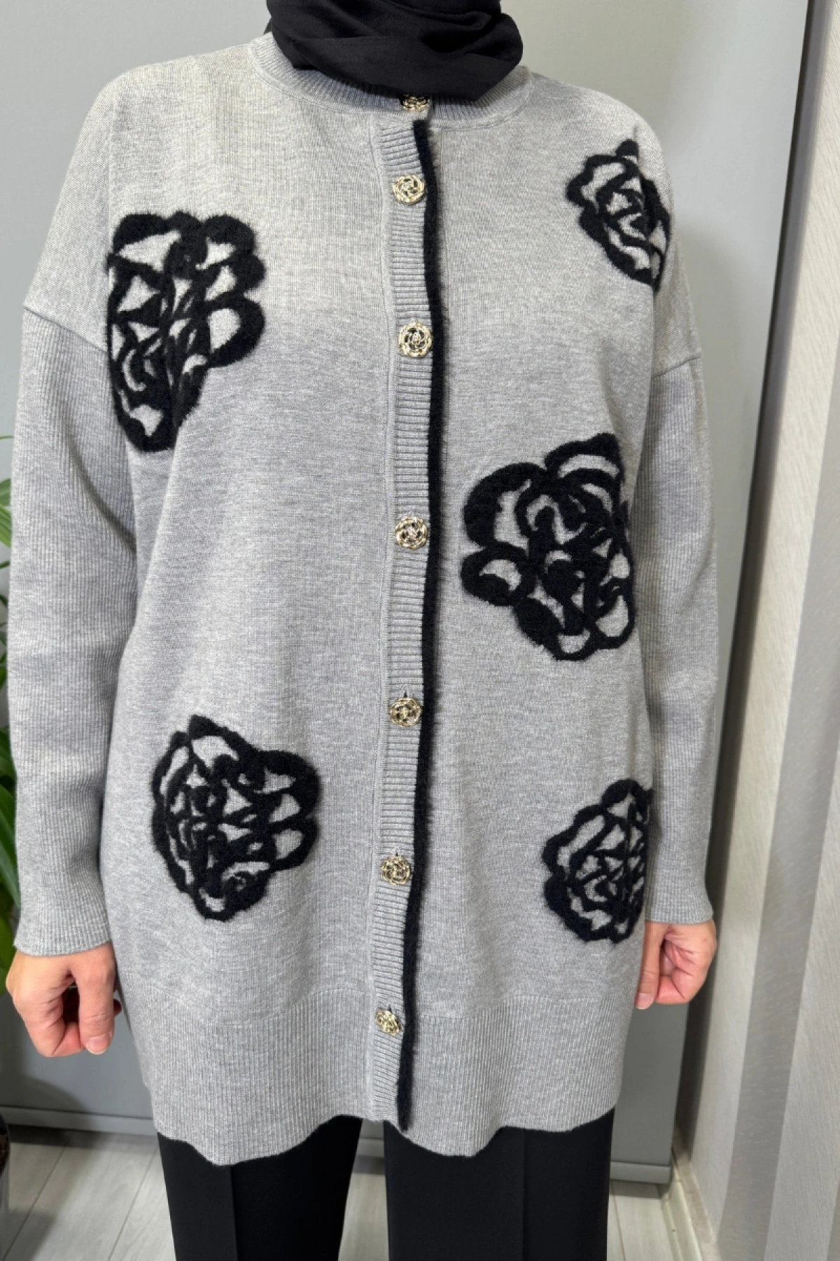 Ghisa Çiçek Detaylı Hırka Gri 26KOBHRK3086