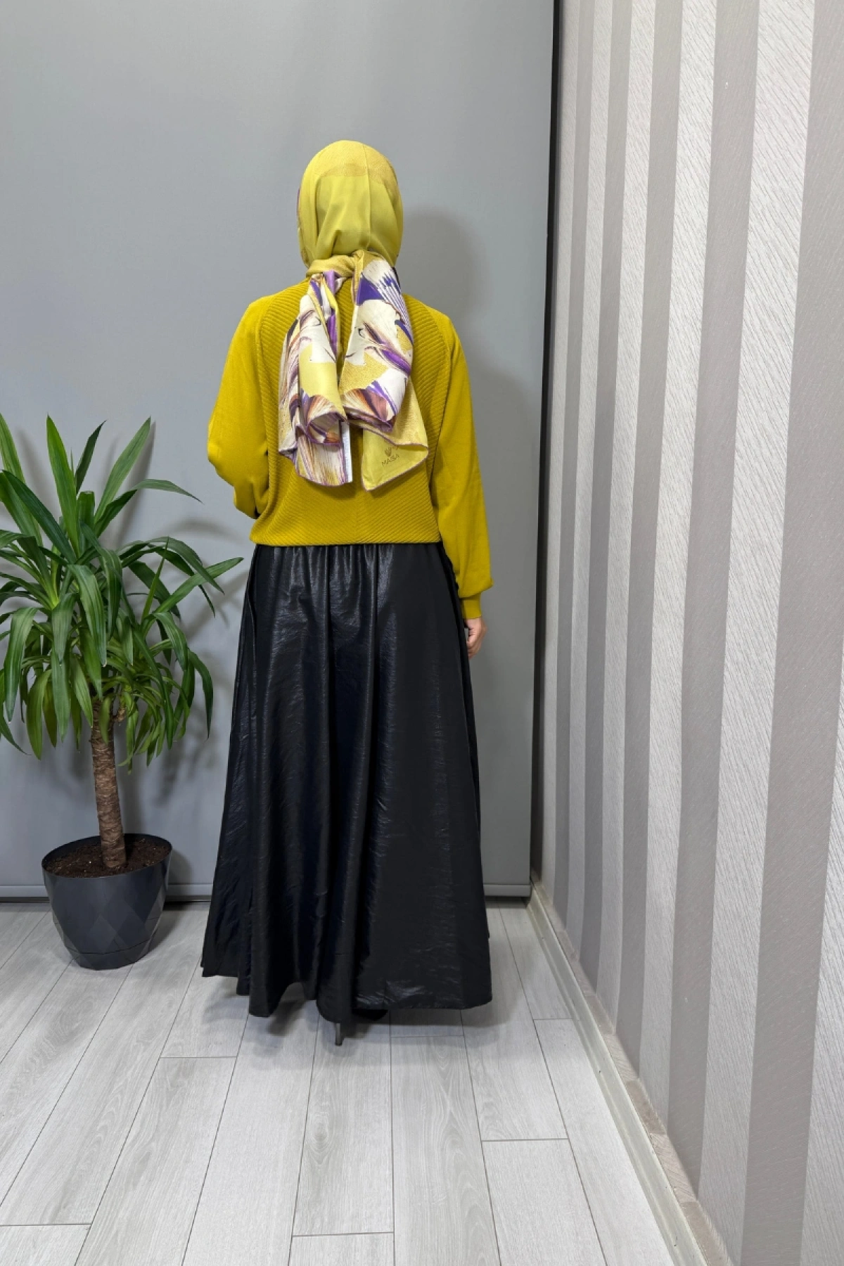 Ghisa Deri Etek Siyah 26KGSETK5383