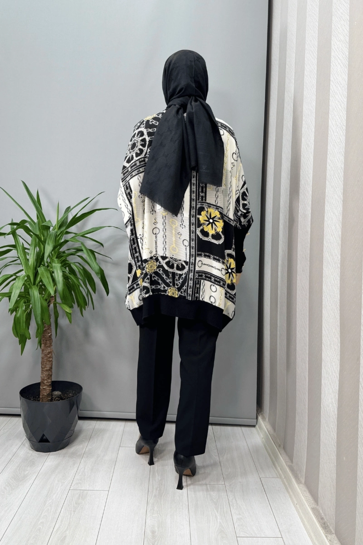 Ghisa Desenli Tunik Siyah-Sarı 25YÖRTNK4016