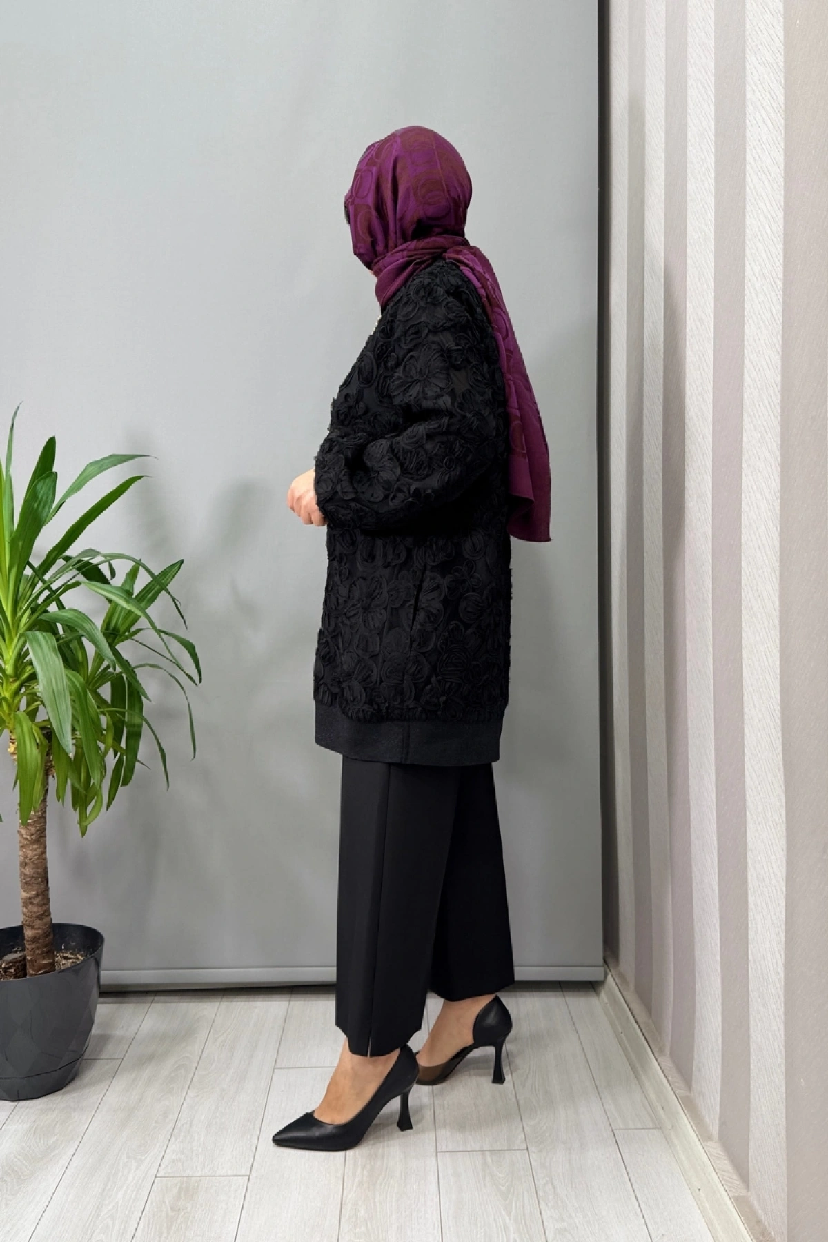 Ghisa Gül Detaylı Kap Siyah 26KGSCKT3206