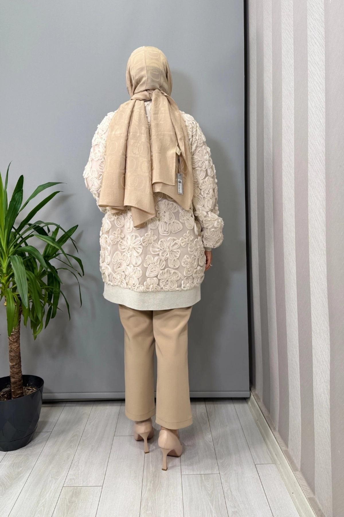 Ghisa Gül Detaylı Kap Taş 26KGSCKT3206