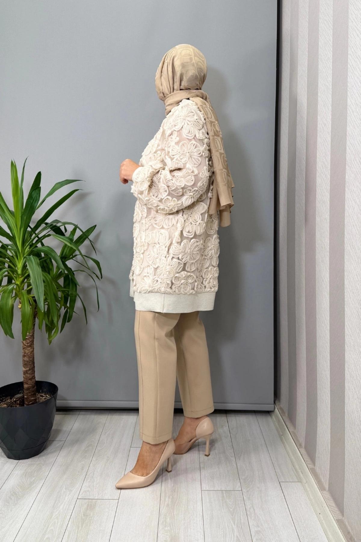 Ghisa Gül Detaylı Kap Taş 26KGSCKT3206