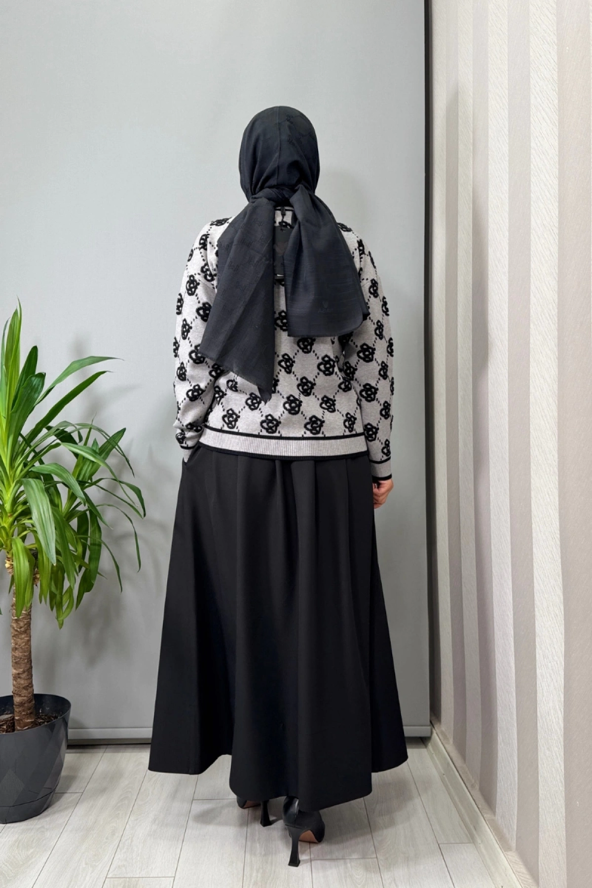 Ghisa Hırka Gri-Siyah 26KOBHRK3082