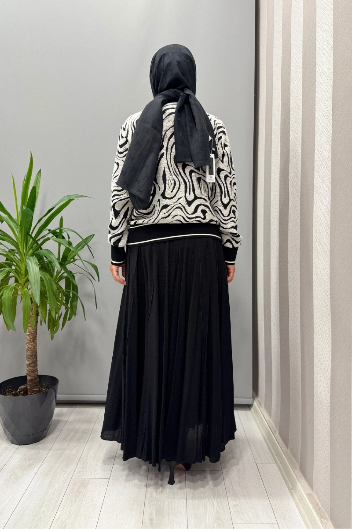 Ghisa Hırka Siyah 26KÖRHRK3224