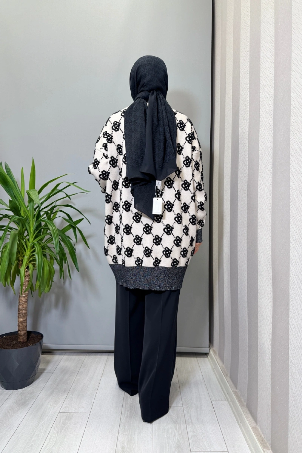 Ghisa Hırka Siyah-Ekru 26KOBHRK3347