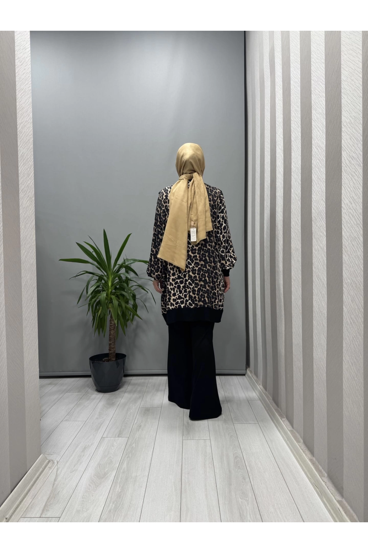 Ghisa Hırka Siyah Leopar 25YÖRHRK3095