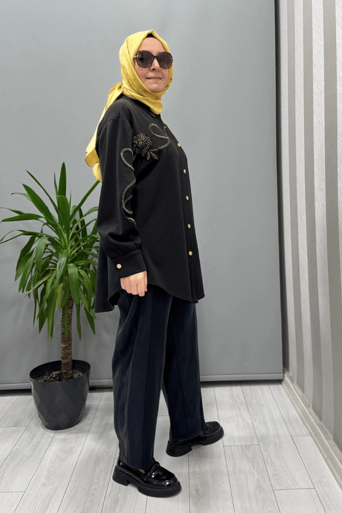 Ghisa İşleme Detaylı Modal Takım Siyah 25YGSTKM4940