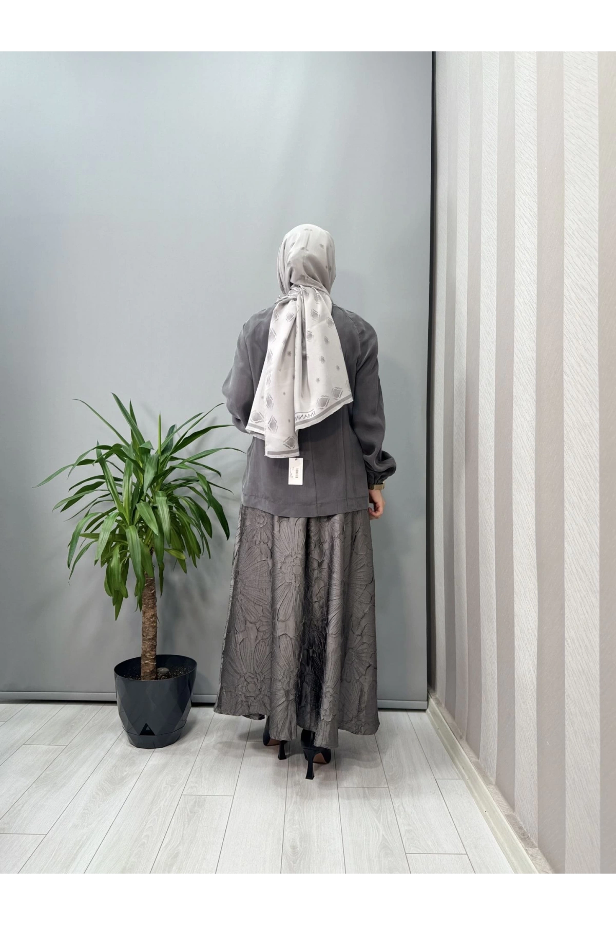 Ghisa Jakar Dokuma Etek Gri 25YGSETK5320