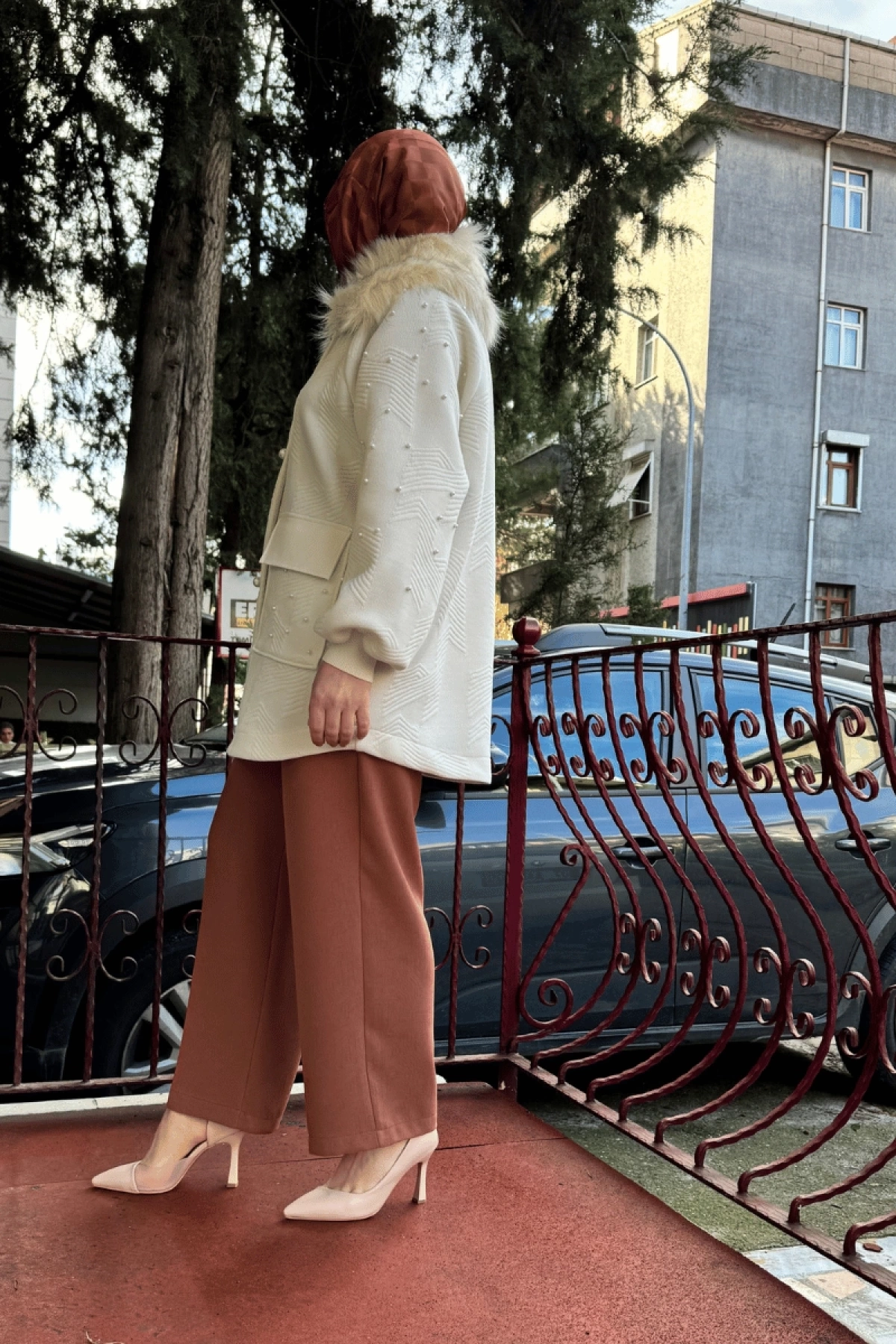 Ghisa Kaban Ekru 5KGSKBN6523