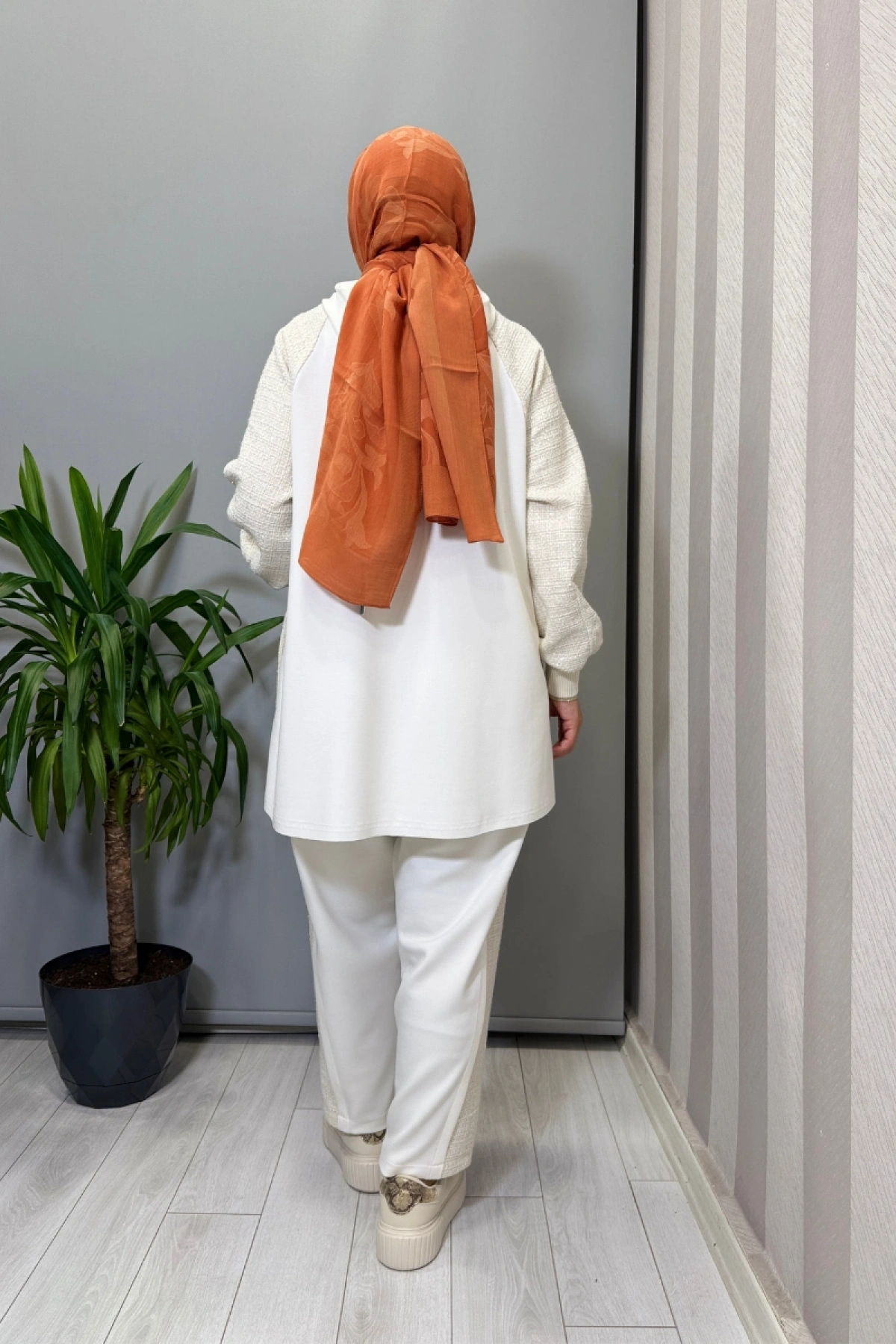 Ghisa Takım Ekru 26KGSTKM3300