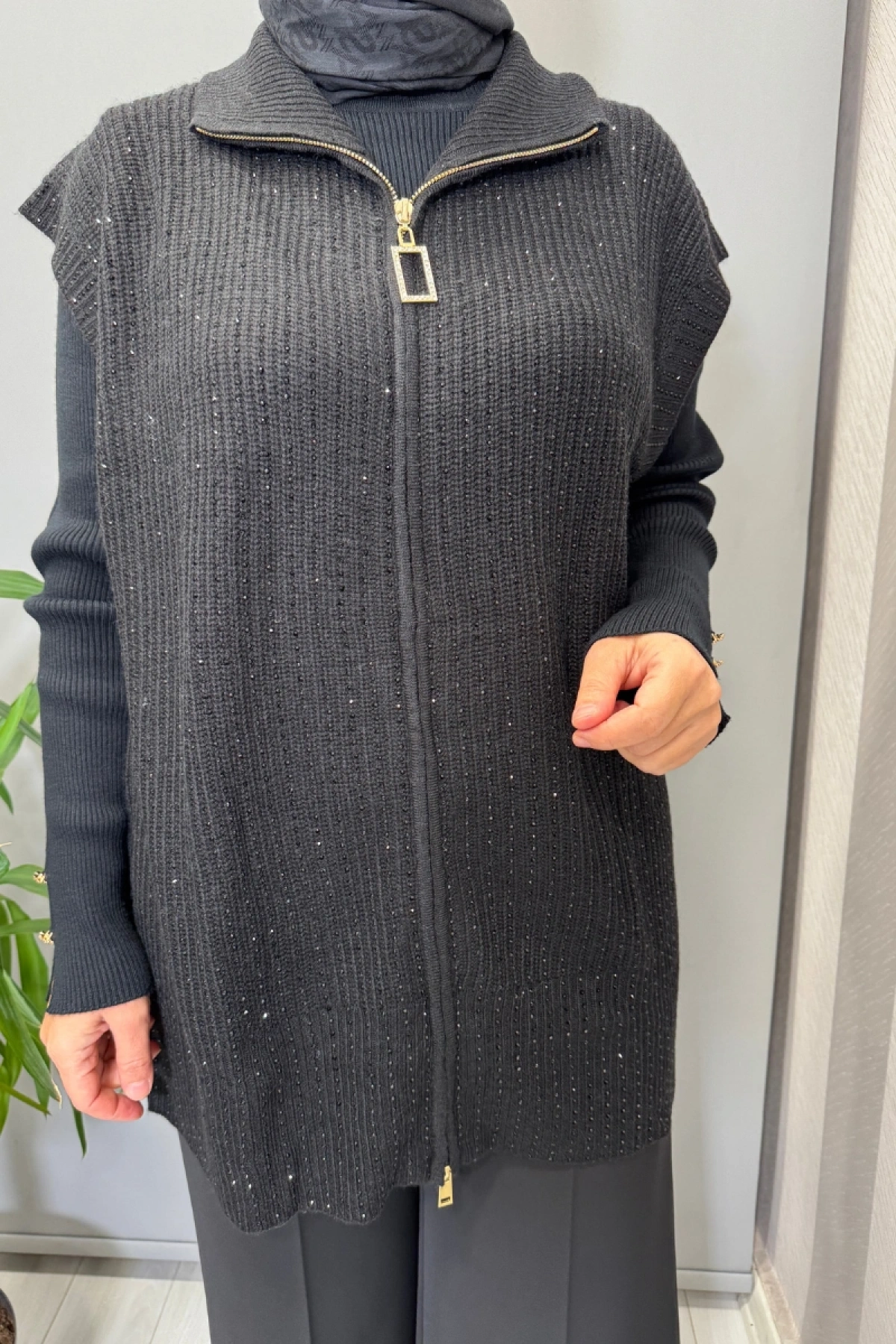 Ghisa Yelek Siyah 26KGSYLK3302