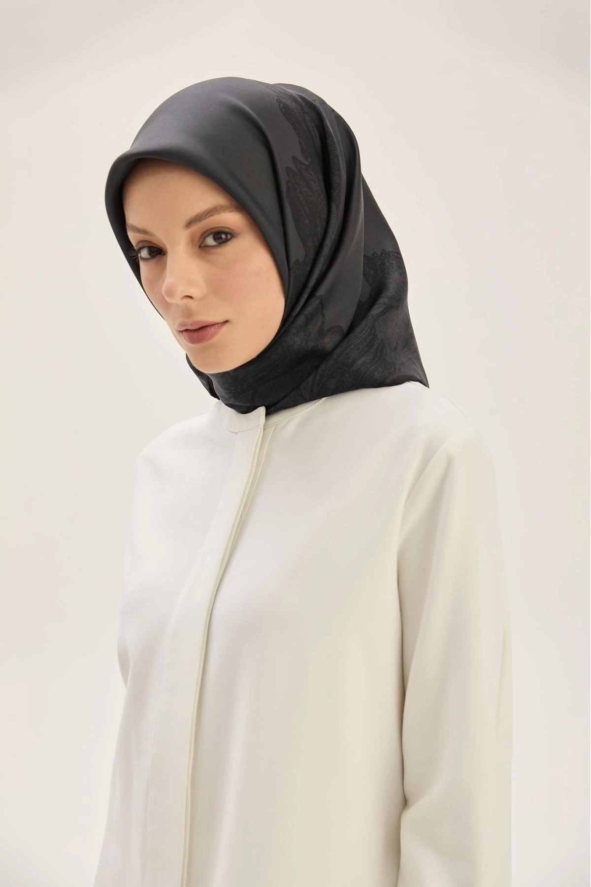 Maisa HALE TİVİL İPEK EŞARP 90*90 CM - ANTRASİT